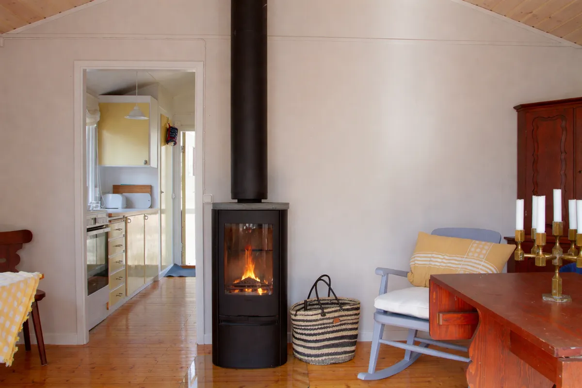 Swedish Island Retreat: 2-Bedroom Country House with Expansive Garden - View image 13 of 42