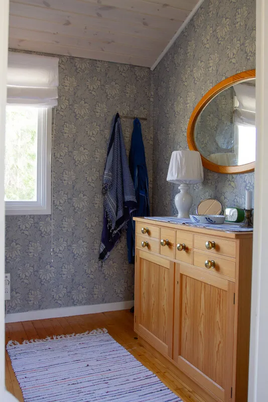 Swedish Island Retreat: 2-Bedroom Country House with Expansive Garden - View image 20 of 42