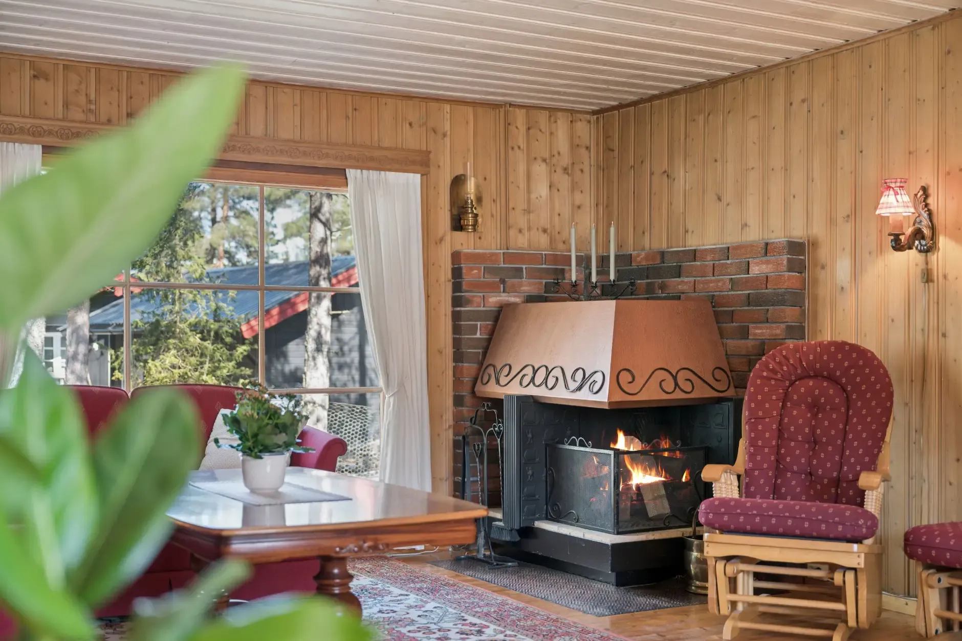 1960s Country House Overlooking Randsfjorden with Terrace and Parking - View image 6 of 34