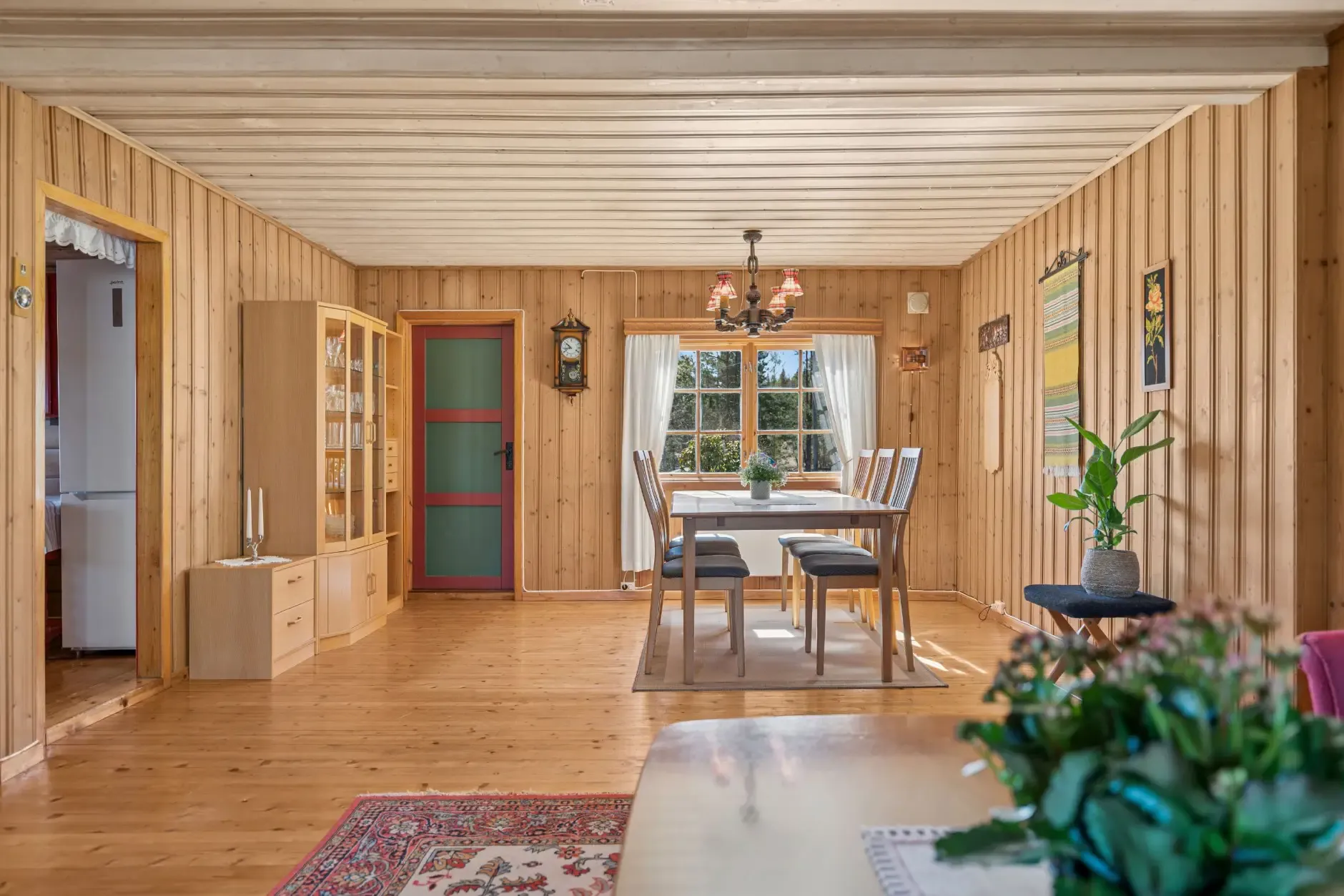 1960s Country House Overlooking Randsfjorden with Terrace and Parking - View image 7 of 34