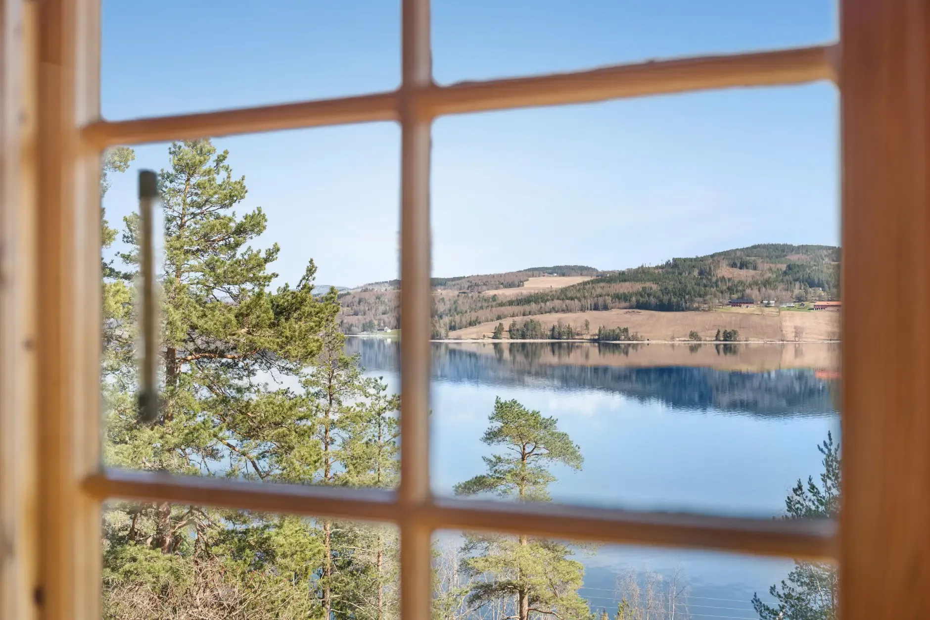 1960s Country House Overlooking Randsfjorden with Terrace and Parking - View image 20 of 34