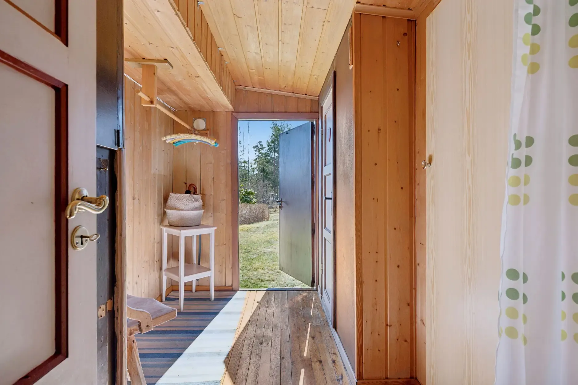 1960s Country House Overlooking Randsfjorden with Terrace and Parking - View image 23 of 34