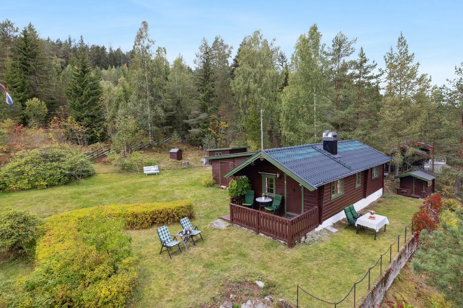 1960s Country House Overlooking Randsfjorden with Terrace and Parking - View image 33 of 34