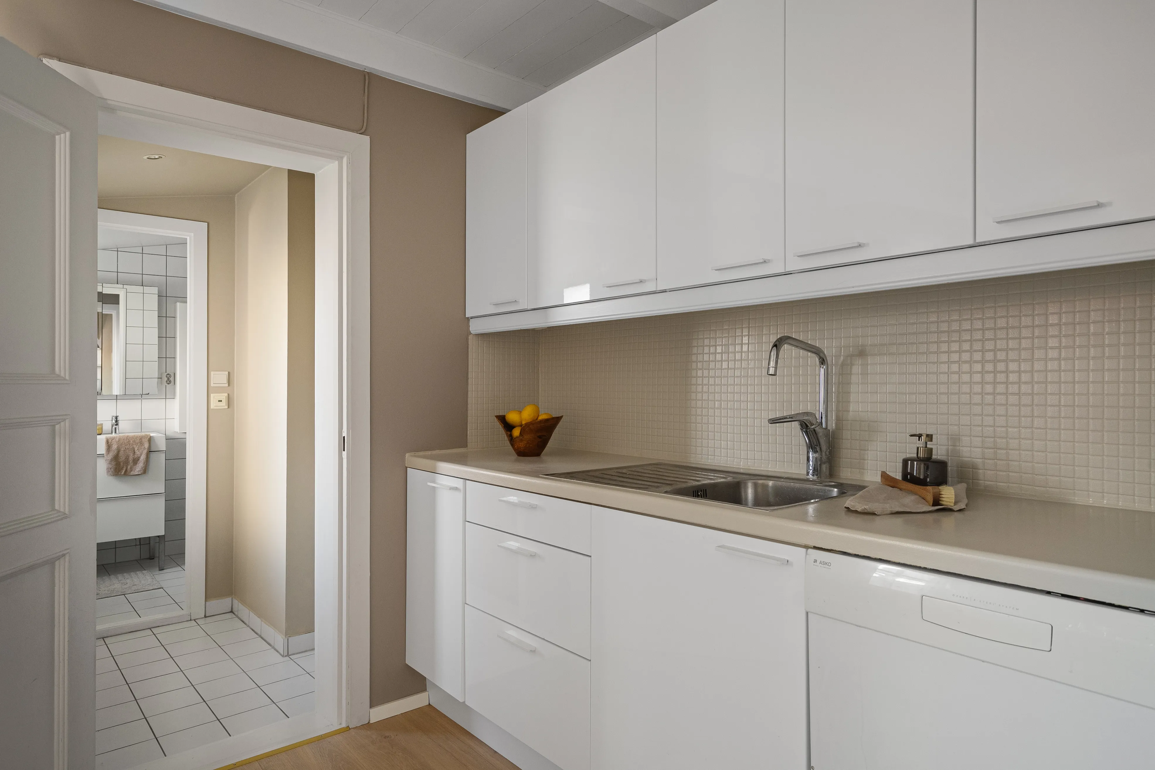 Historic 1868 Stavanger House with Sea Views and Garden Terrace - View image 18 of 45