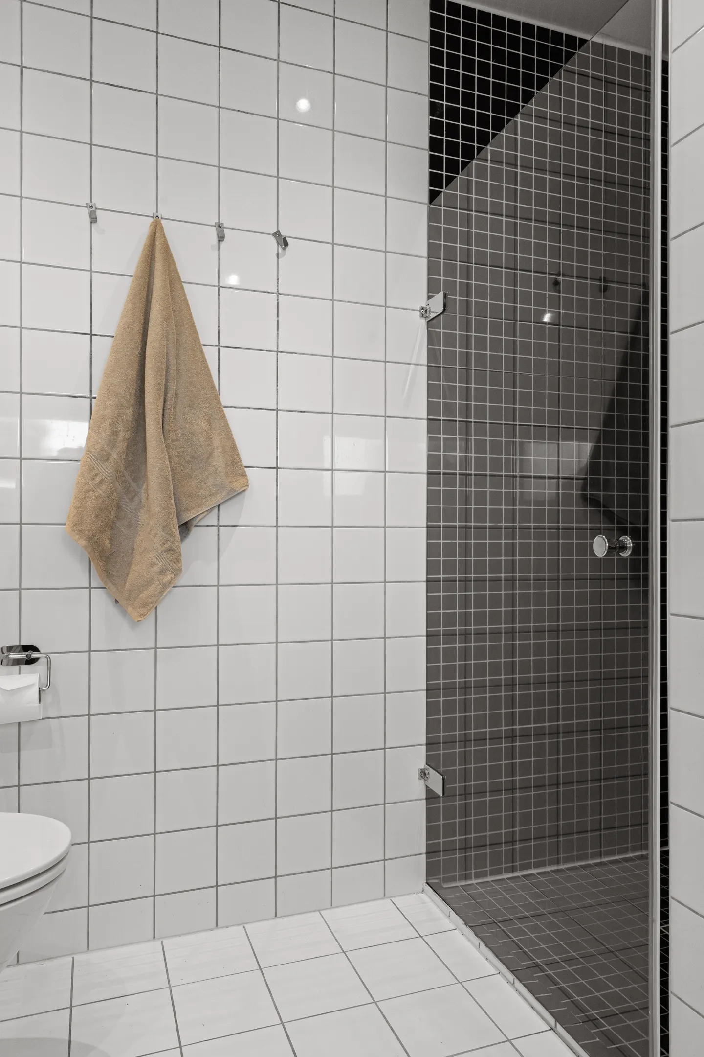 Historic 1868 Stavanger House with Sea Views and Garden Terrace - View image 25 of 45