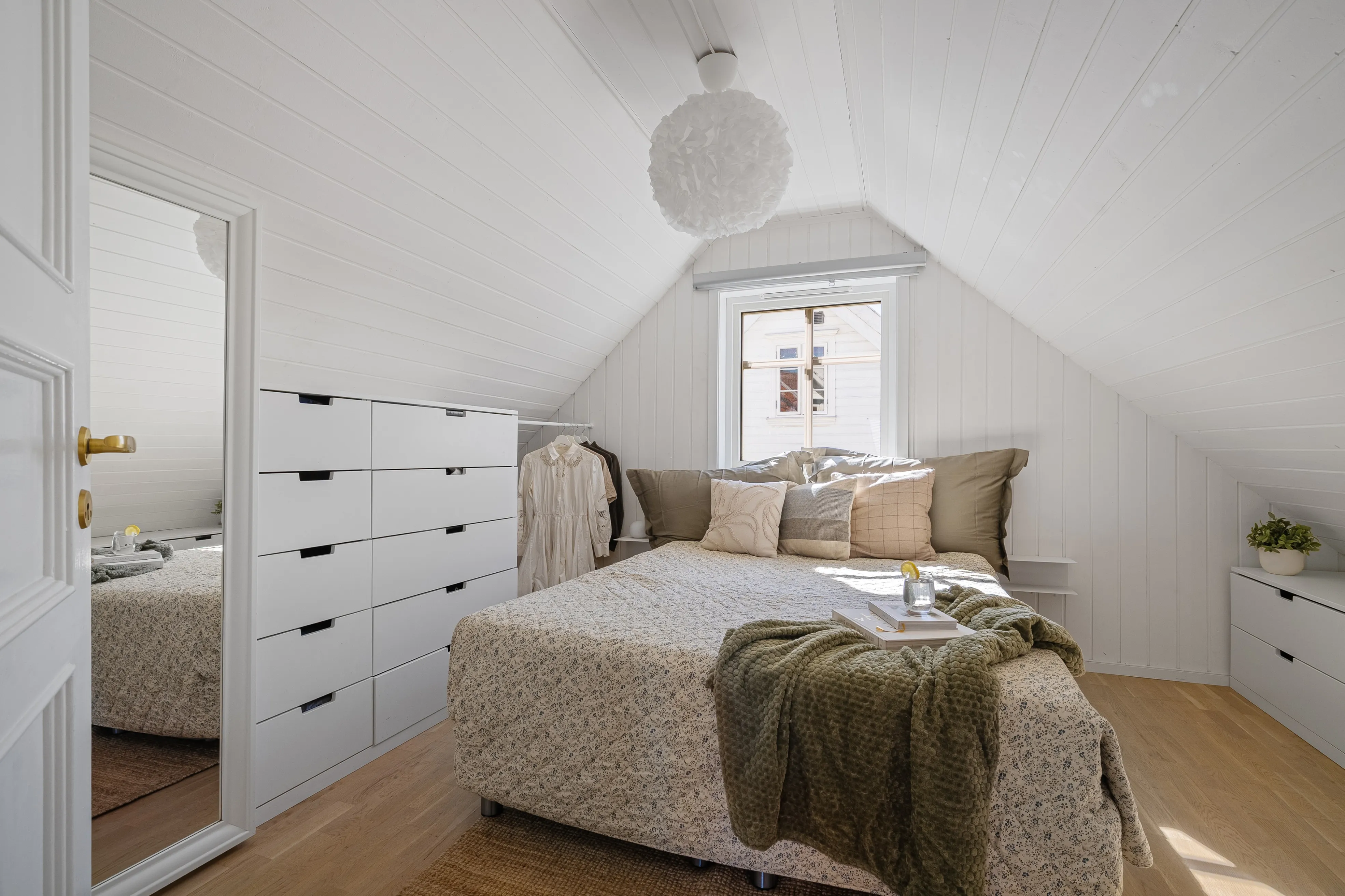 Historic 1868 Stavanger House with Sea Views and Garden Terrace - View image 34 of 45