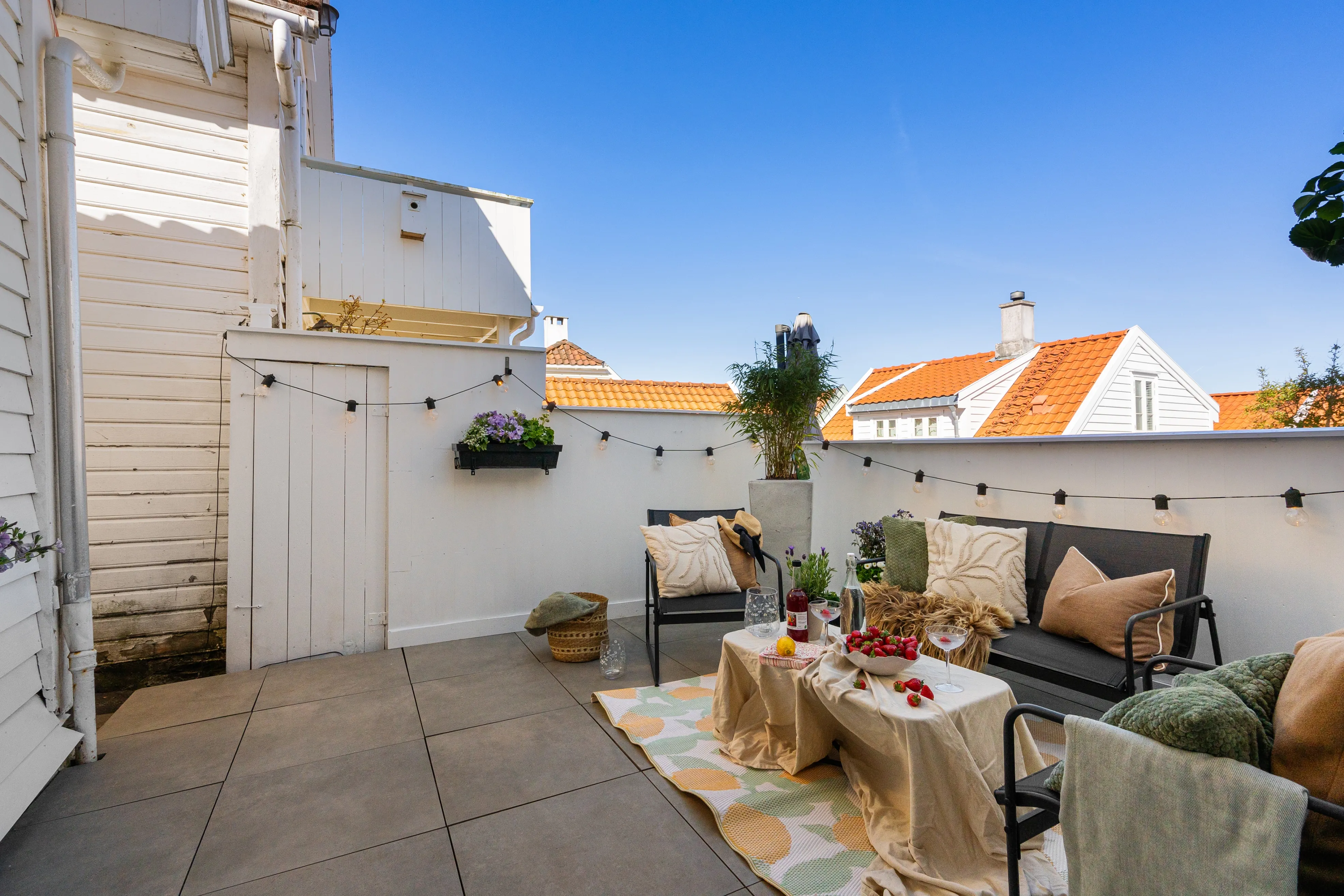 Historic 1868 Stavanger House with Sea Views and Garden Terrace - View image 43 of 45