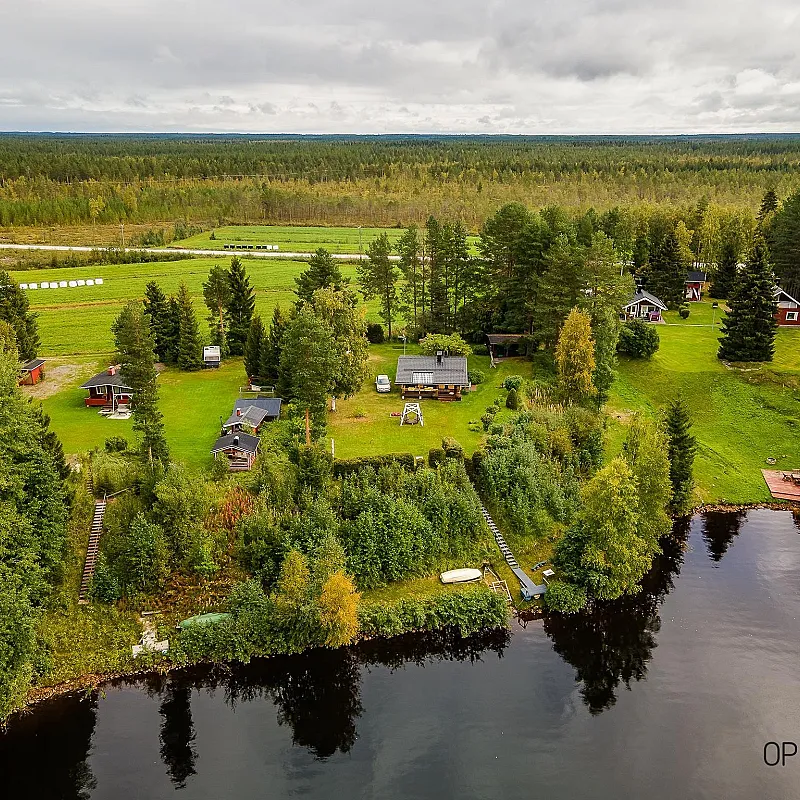 1970s Finnish Cabin with Expansive Garden in Utajärvi