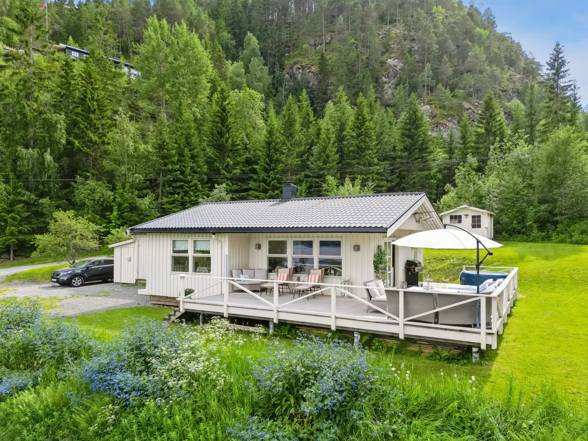 Single-Storey House Near Åsenfjord with Terrace and Parking - View image 8 of 29