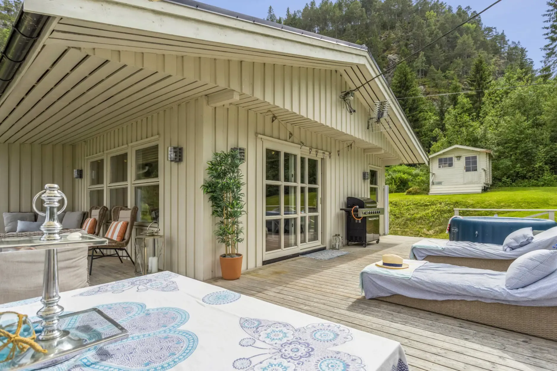Single-Storey House Near Åsenfjord with Terrace and Parking - View image 10 of 29