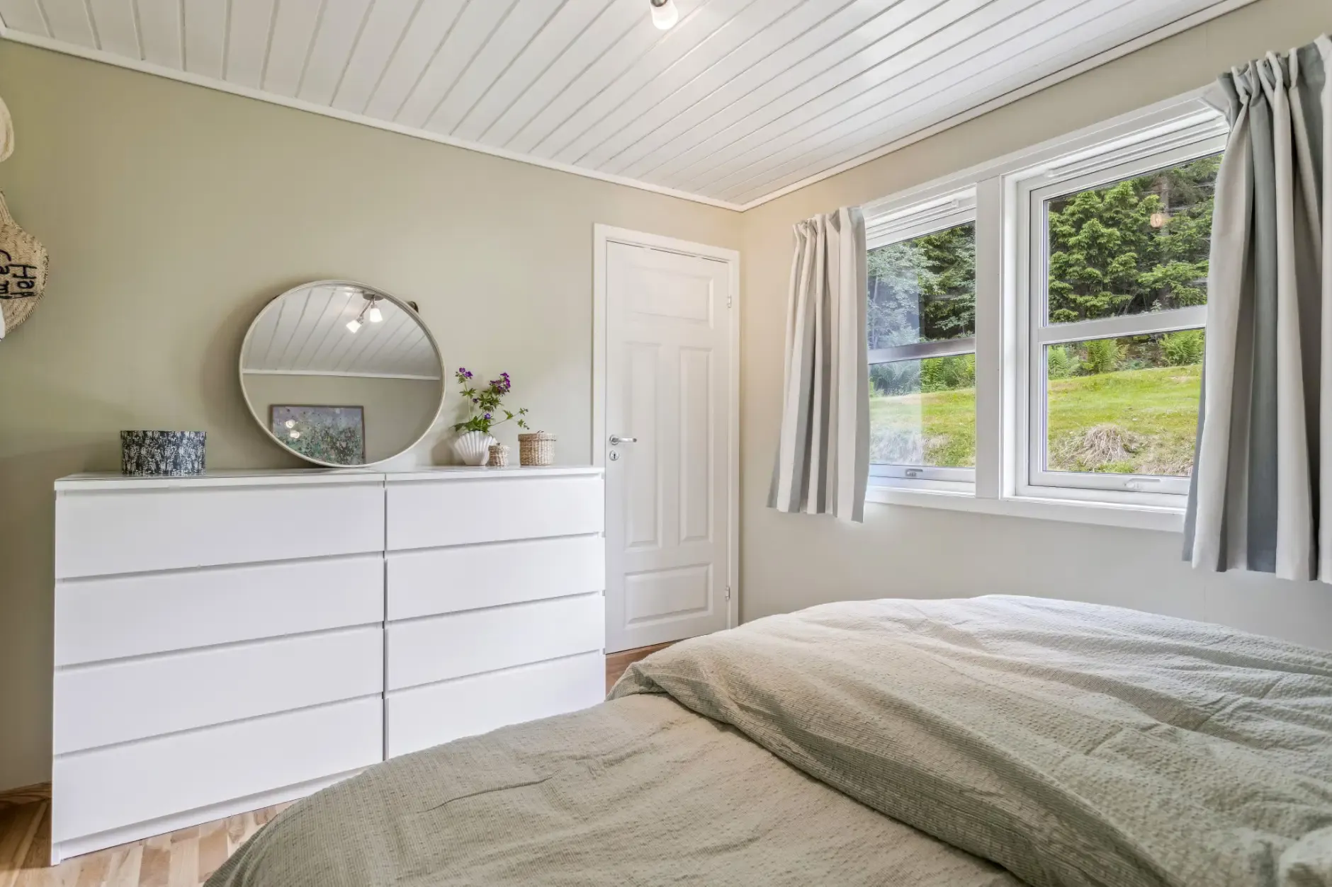 Single-Storey House Near Åsenfjord with Terrace and Parking - View image 22 of 29