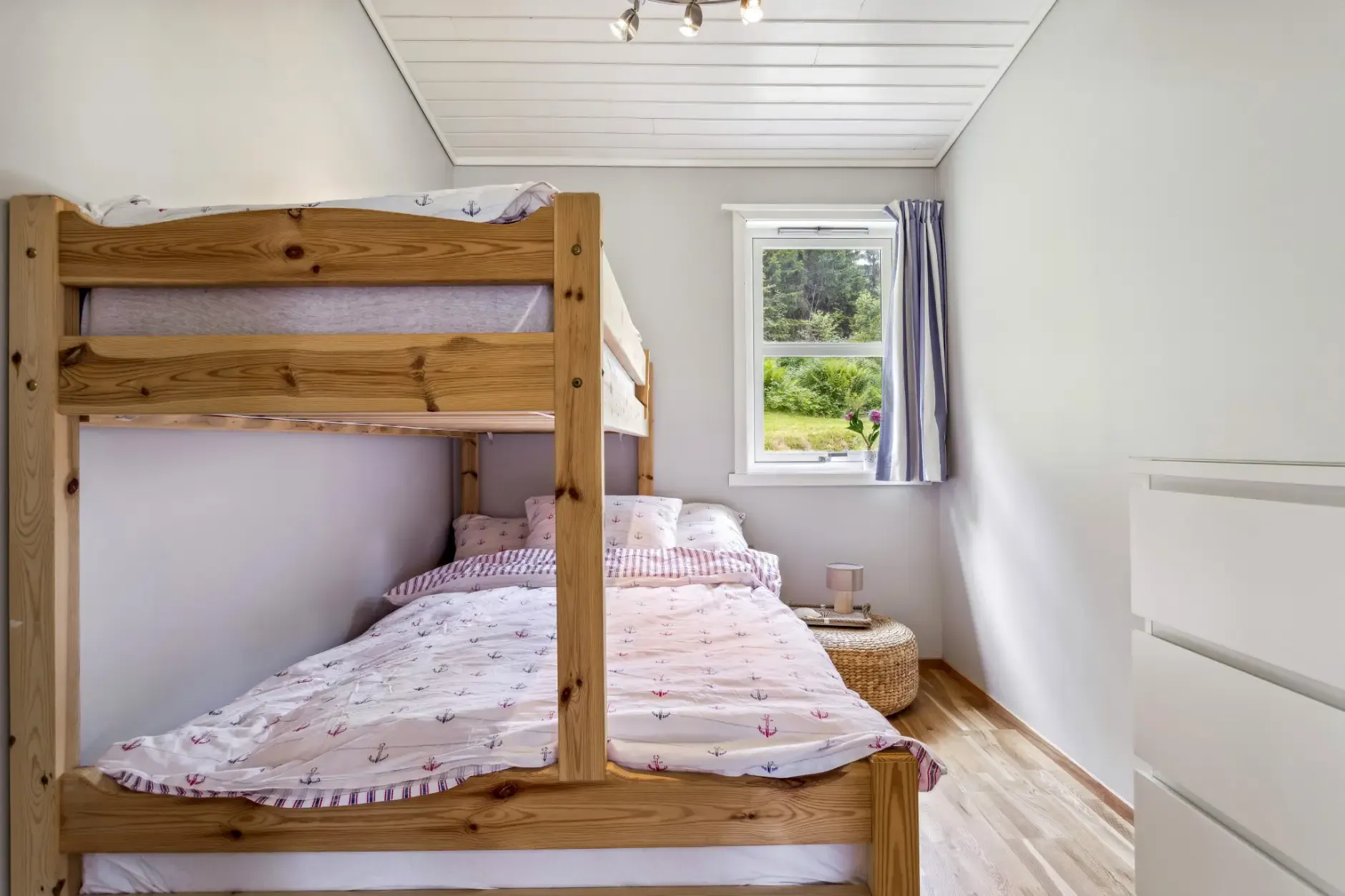 Single-Storey House Near Åsenfjord with Terrace and Parking - View image 24 of 29