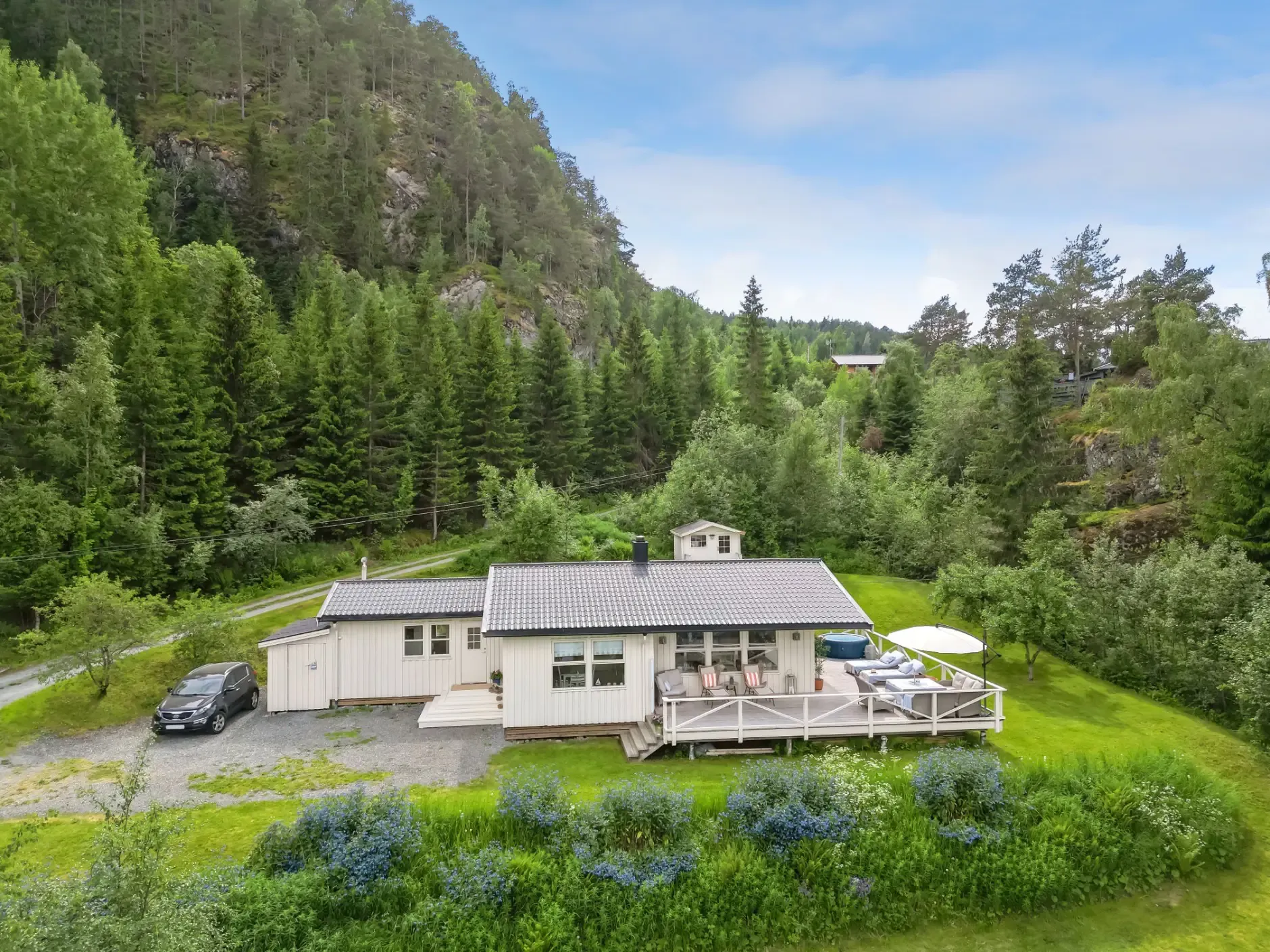 Single-Storey House Near Åsenfjord with Terrace and Parking - View image 28 of 29