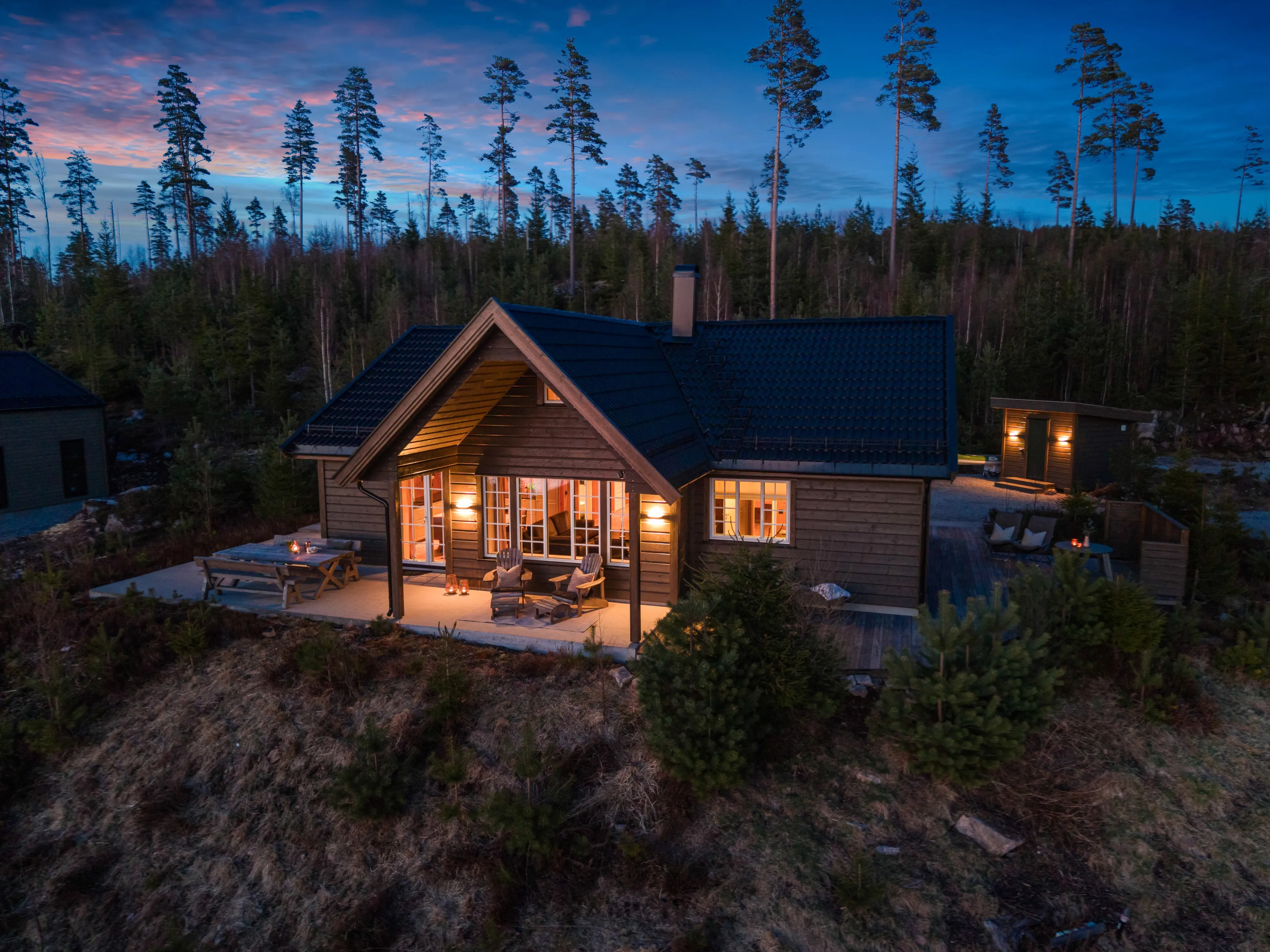 Contemporary 3-Bedroom Cabin with Expansive Terrace in Norway's Tranquil Rømskog - Image 1