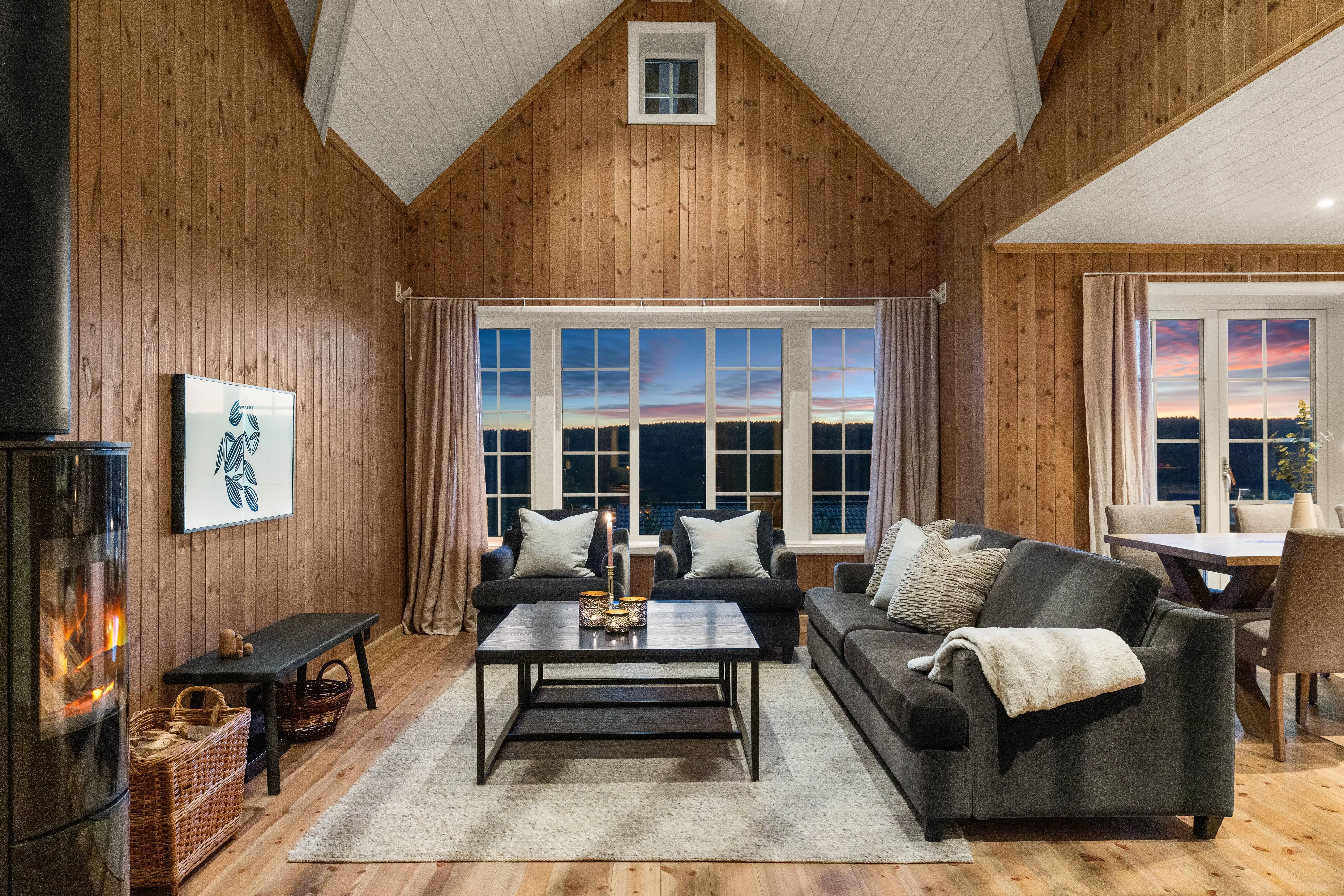 Contemporary 3-Bedroom Cabin with Expansive Terrace in Norway's Tranquil Rømskog - Image 2