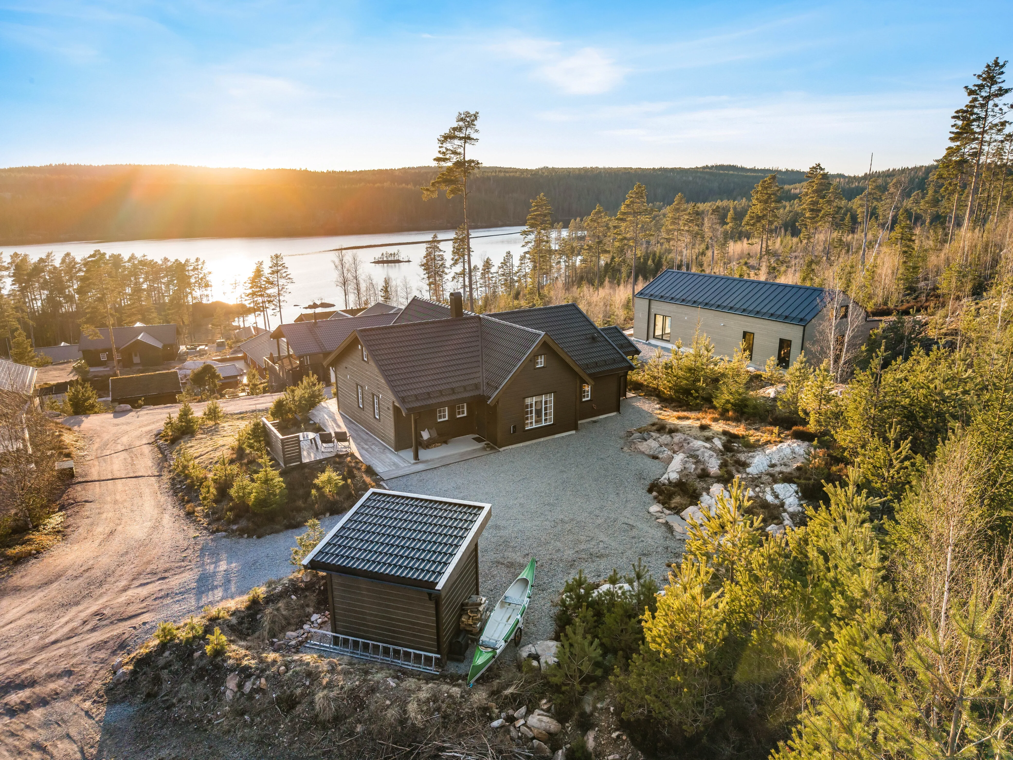 Contemporary 3-Bedroom Cabin with Expansive Terrace in Norway's Tranquil Rømskog - Image 5