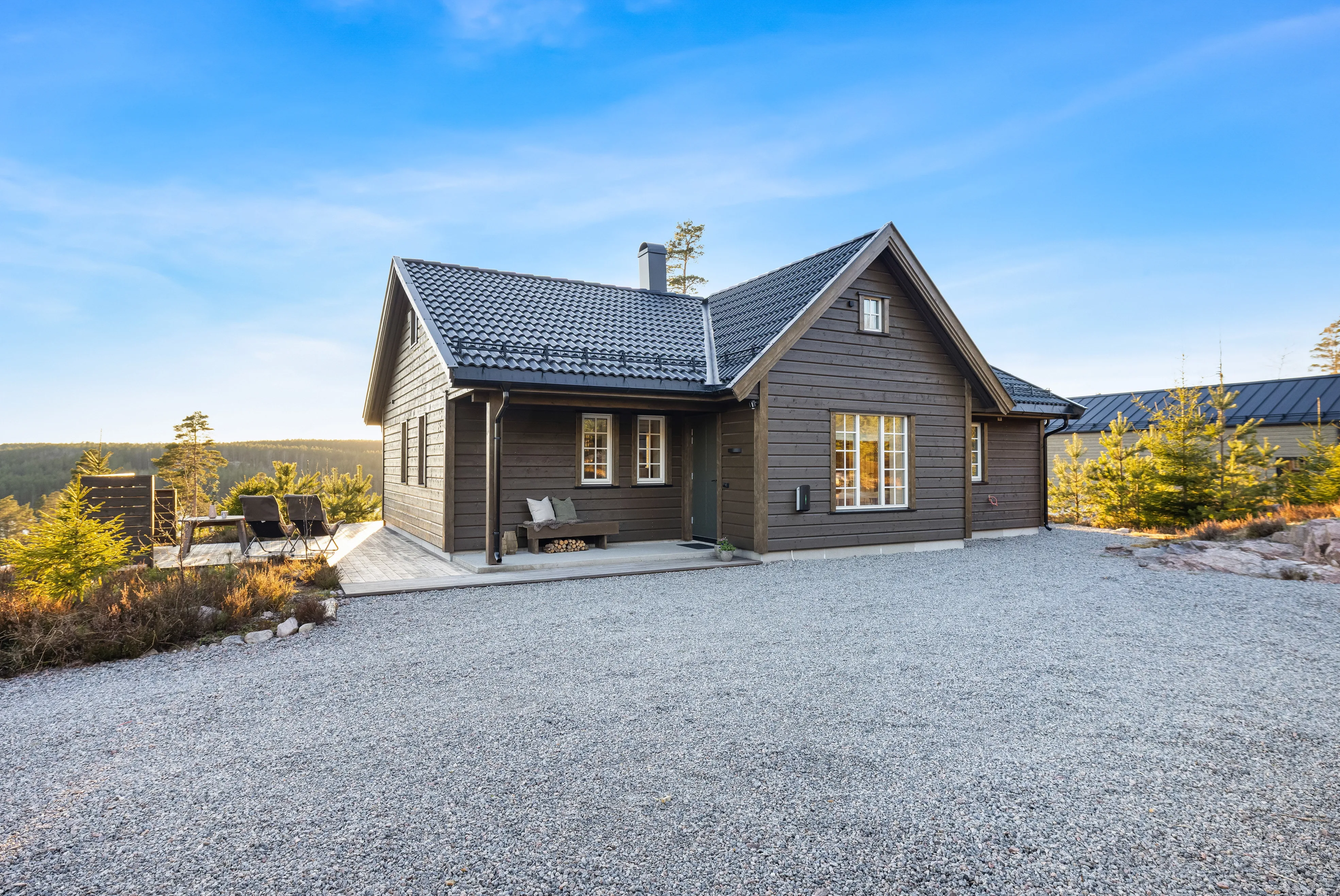 Contemporary 3-Bedroom Cabin with Expansive Terrace in Norway's Tranquil Rømskog - View image 8 of 41