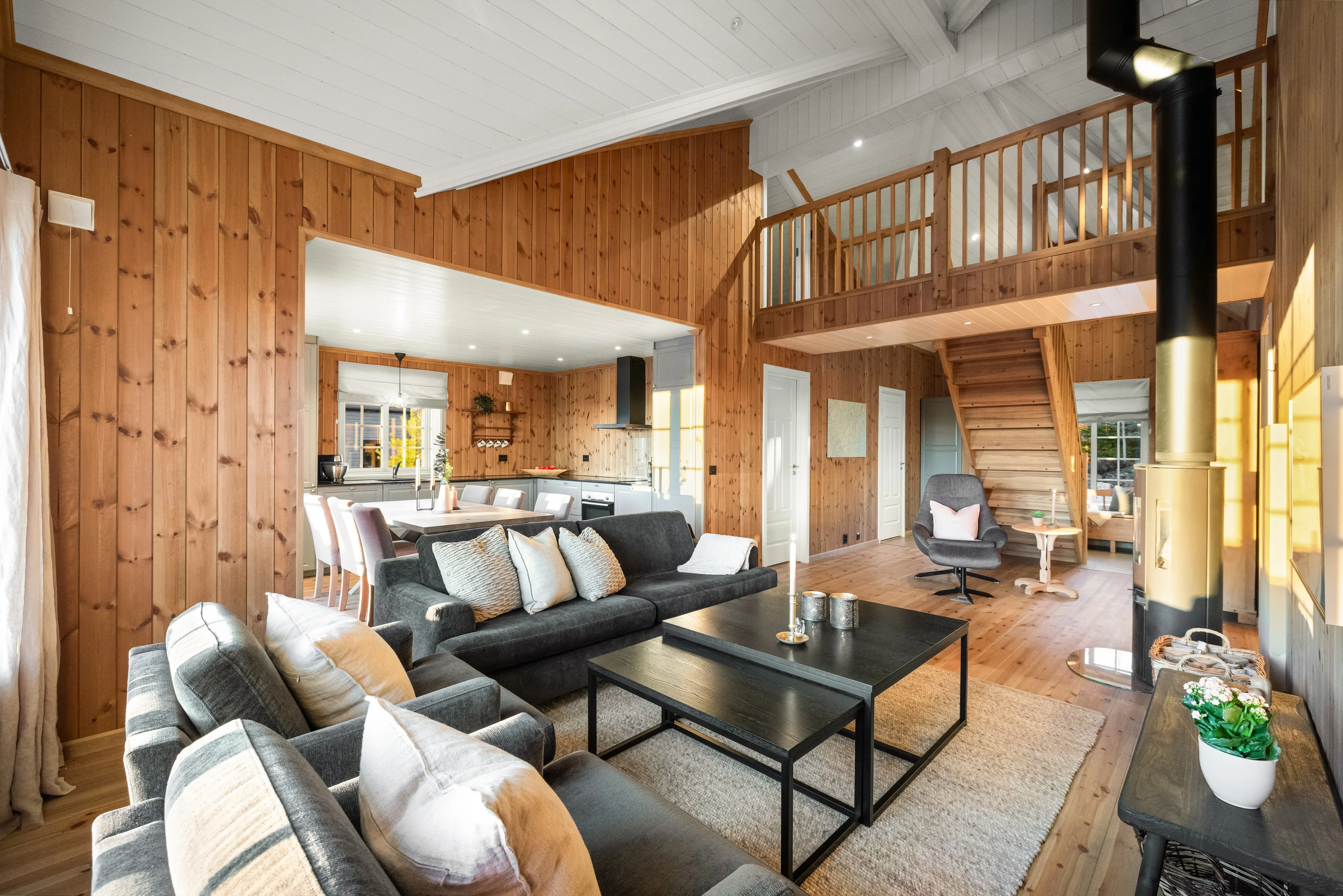 Contemporary 3-Bedroom Cabin with Expansive Terrace in Norway's Tranquil Rømskog - View image 14 of 41