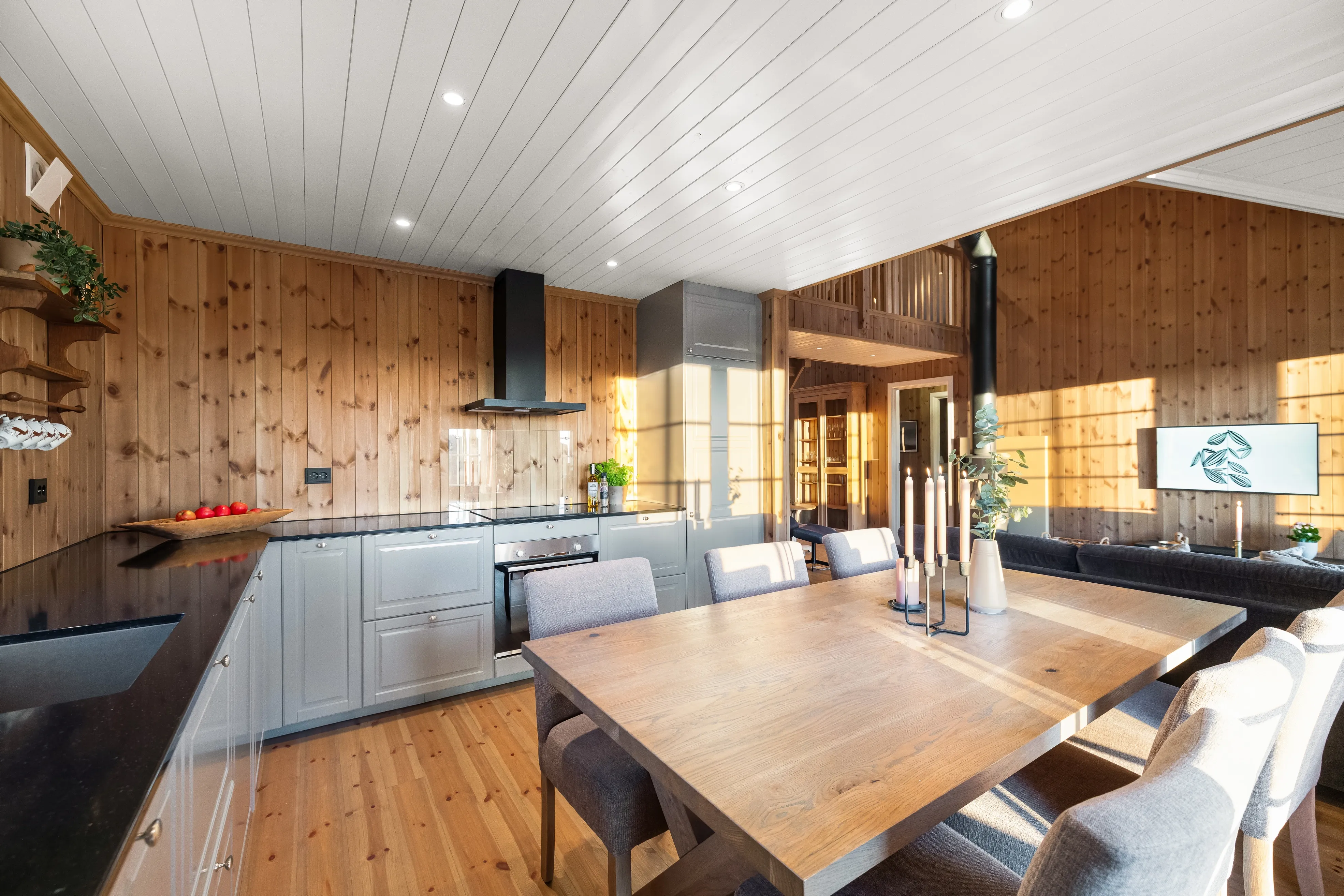 Contemporary 3-Bedroom Cabin with Expansive Terrace in Norway's Tranquil Rømskog - View image 18 of 41