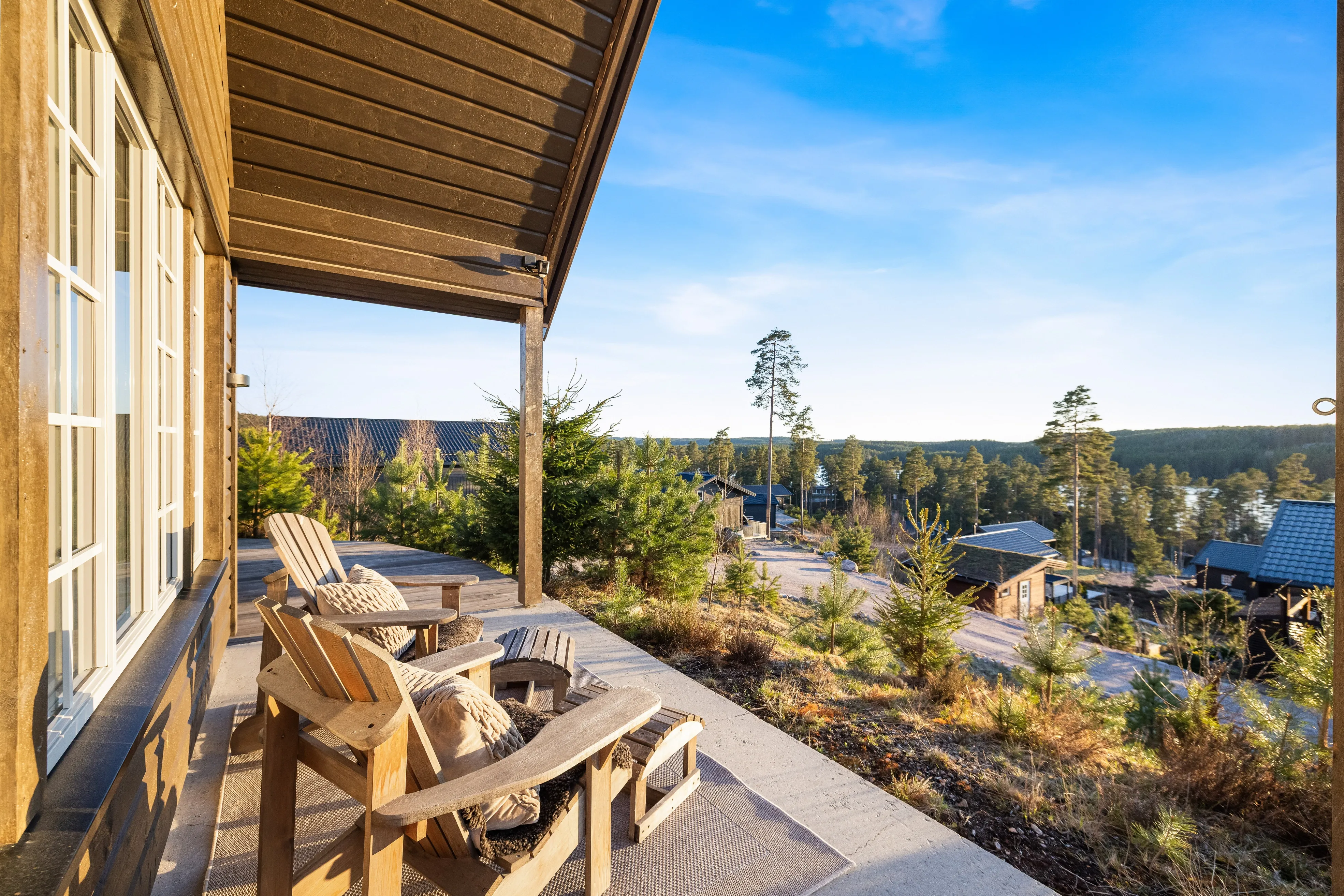 Contemporary 3-Bedroom Cabin with Expansive Terrace in Norway's Tranquil Rømskog - View image 21 of 41