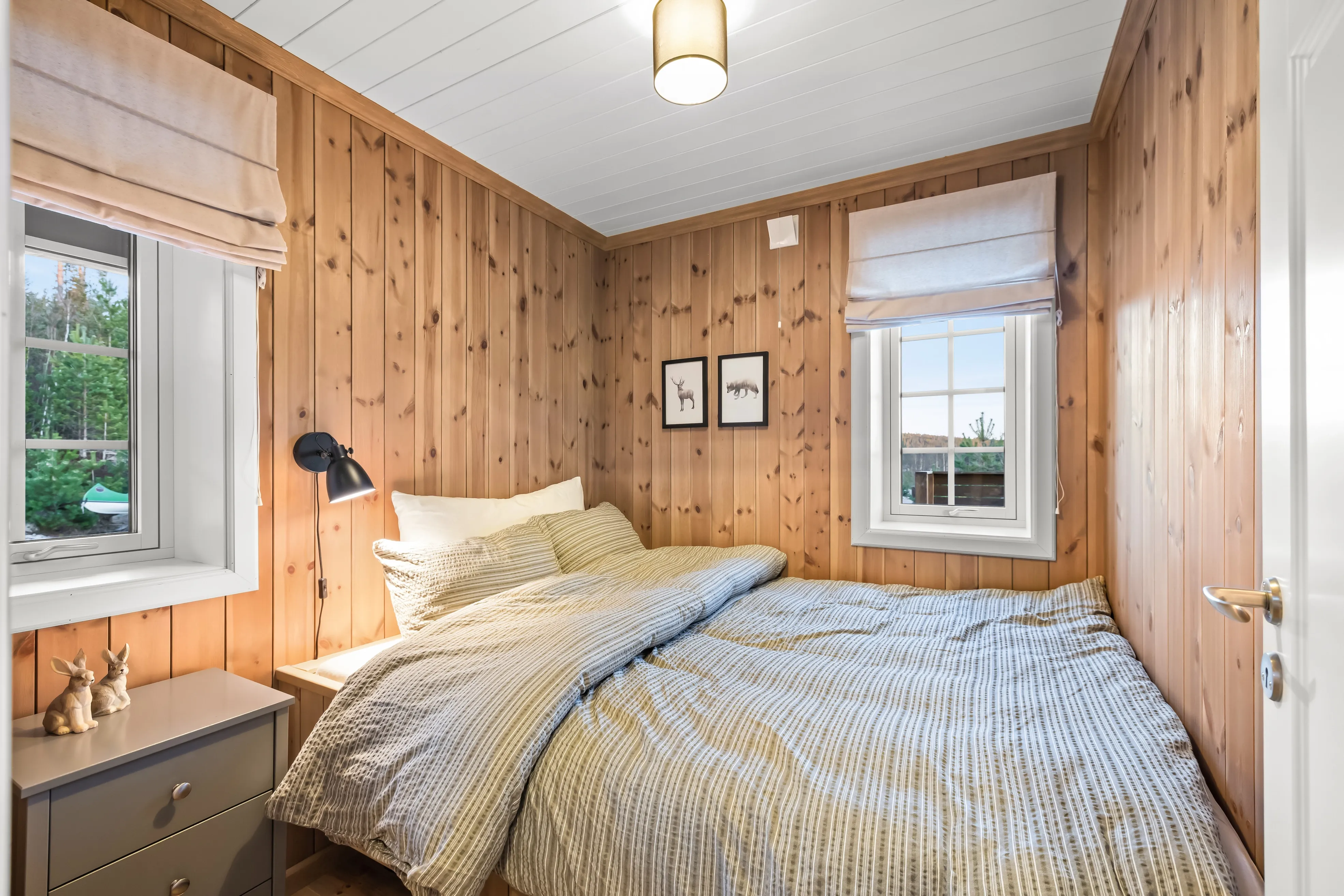 Contemporary 3-Bedroom Cabin with Expansive Terrace in Norway's Tranquil Rømskog - View image 23 of 41