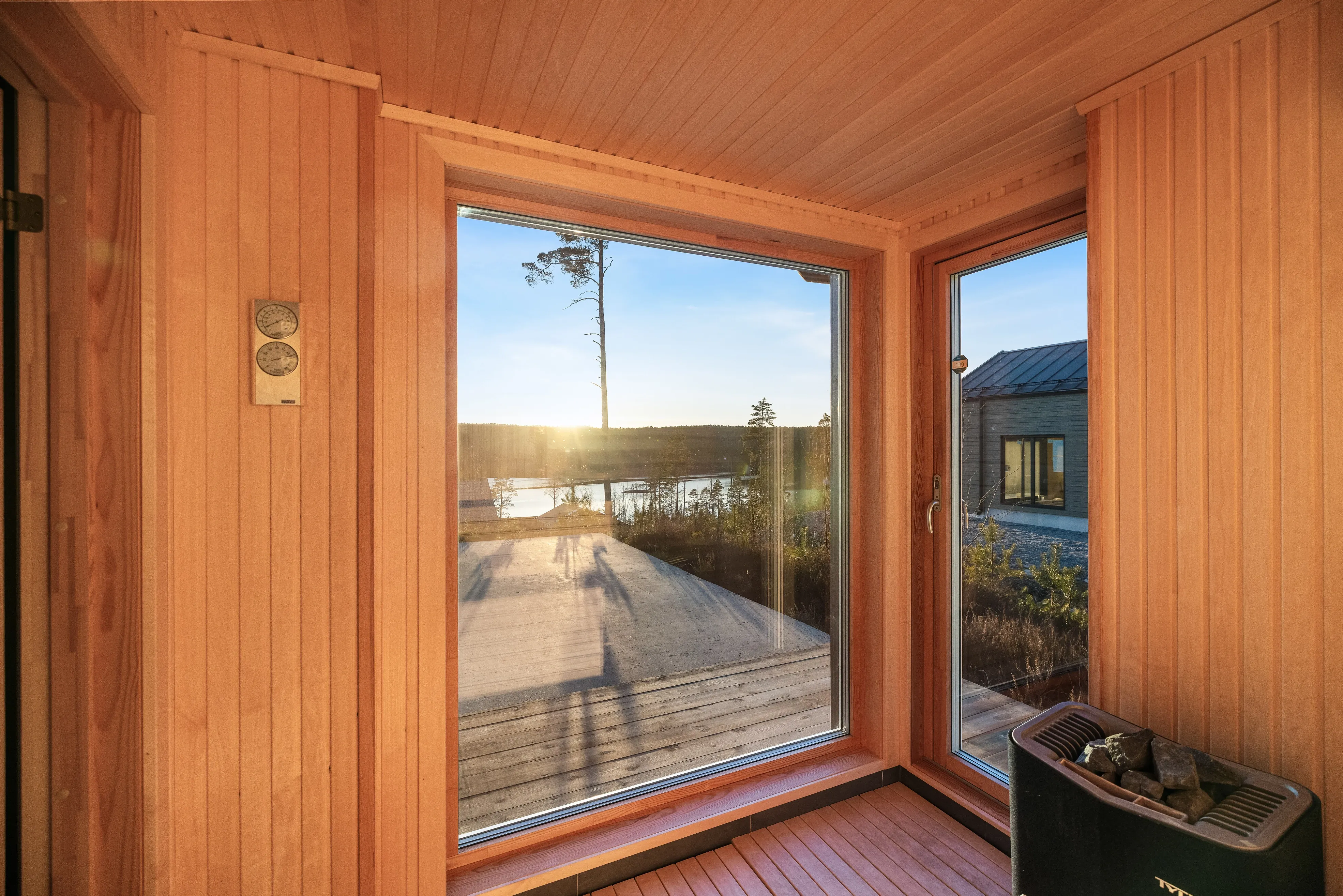 Contemporary 3-Bedroom Cabin with Expansive Terrace in Norway's Tranquil Rømskog - View image 29 of 41