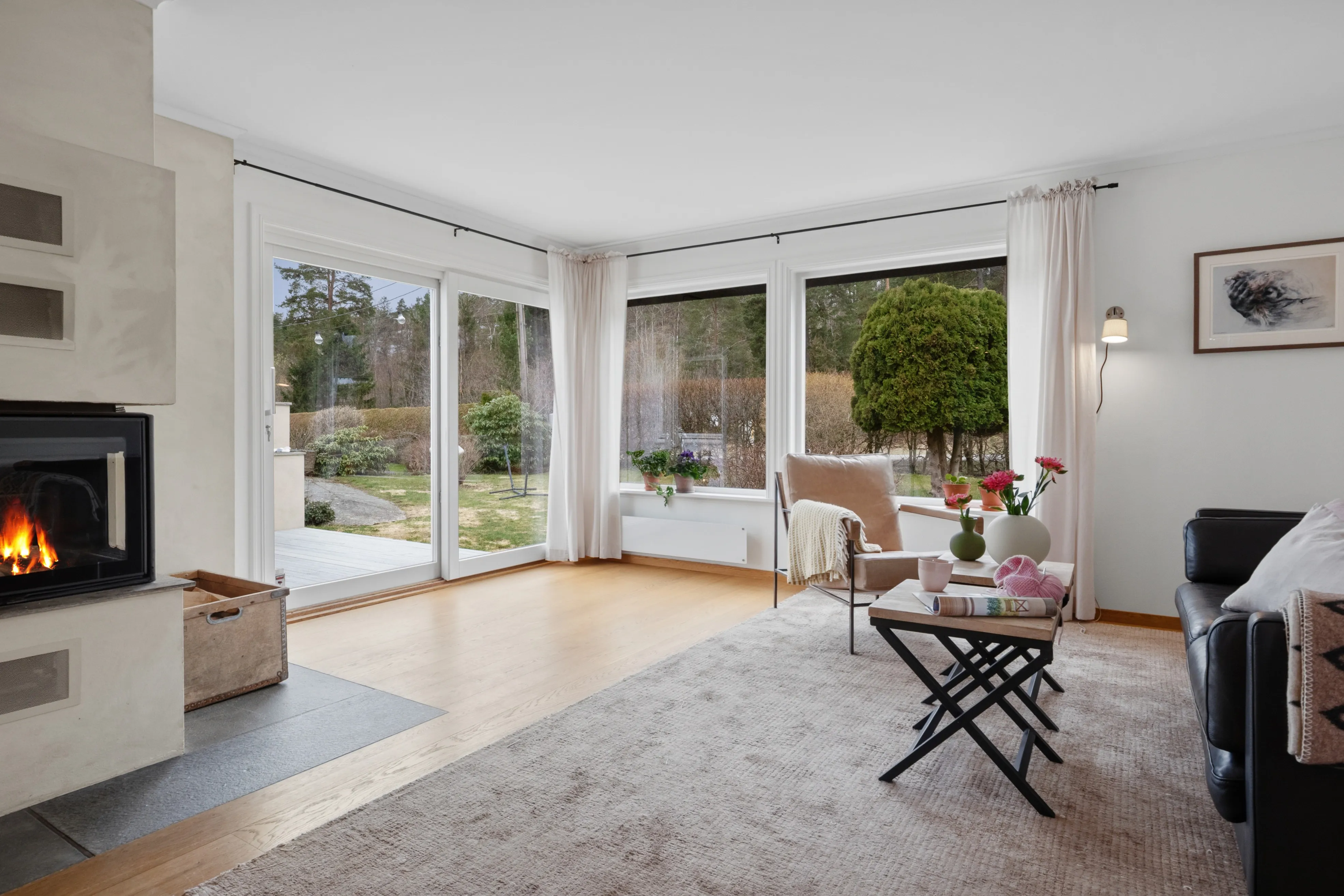 1960s Norwegian House with Garden and Sea Access in Torød - Image 3