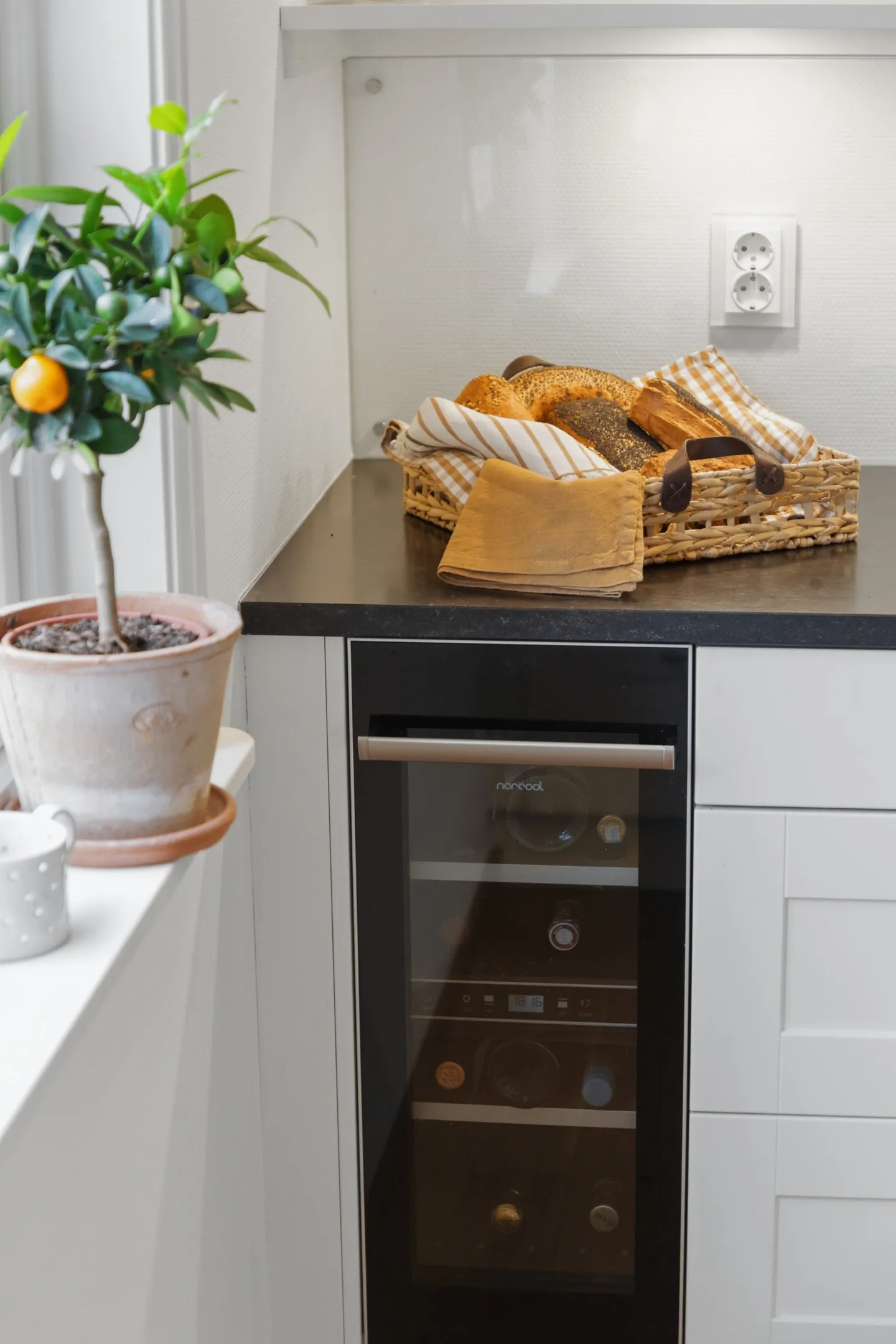 1960s Norwegian House with Garden and Sea Access in Torød - View image 12 of 53