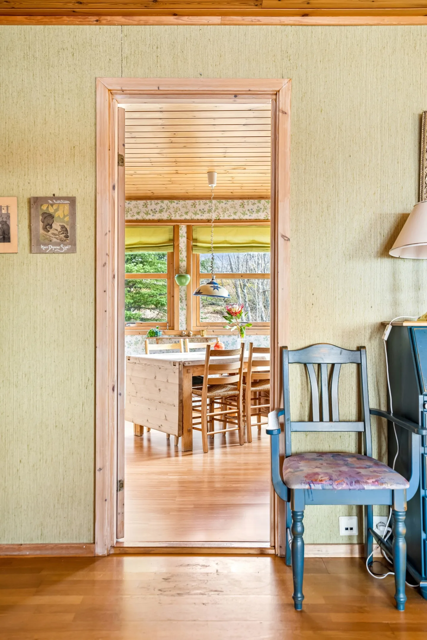 Spacious 5-Bedroom House with Rental Apartment in Scenic Tromsø - View image 14 of 47