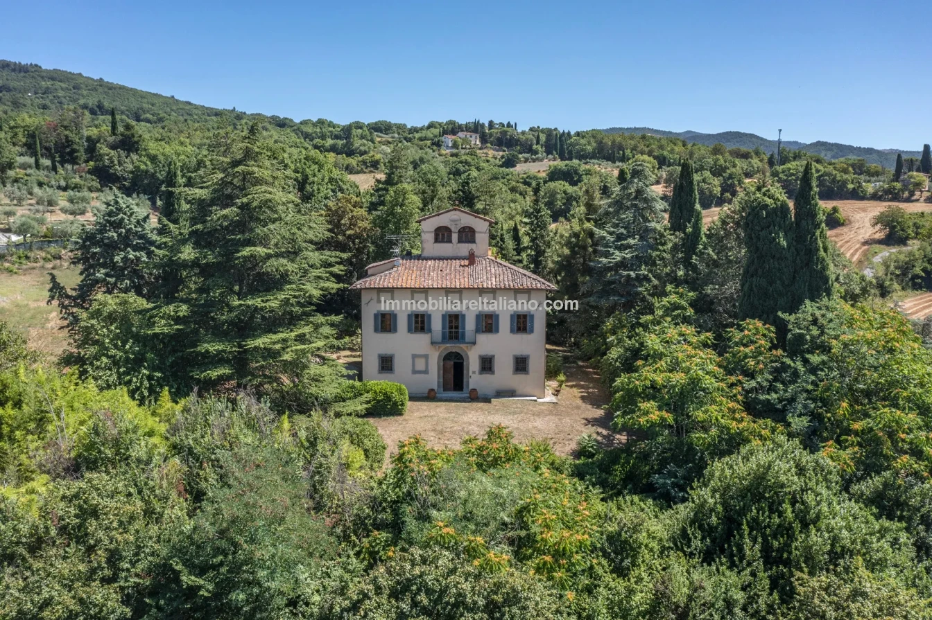 Villa storica con 3 camere da letto e ampio giardino a Sansepolcro, in Toscana - Visualizza immagine 6 di 66