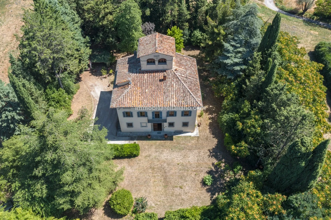 Villa storica con 3 camere da letto e ampio giardino a Sansepolcro, in Toscana - Visualizza immagine 13 di 66