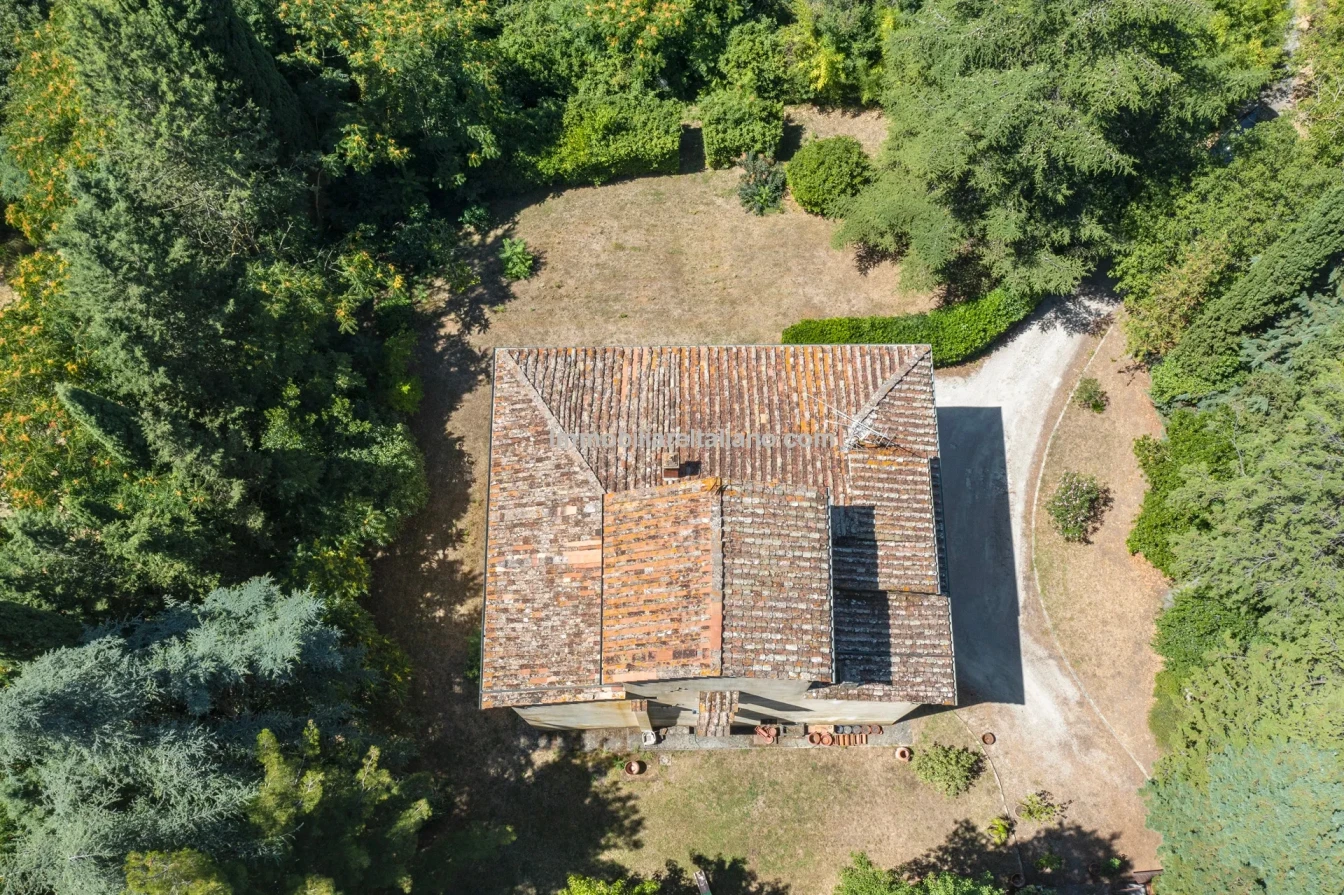 Villa storica con 3 camere da letto e ampio giardino a Sansepolcro, in Toscana - Visualizza immagine 17 di 66
