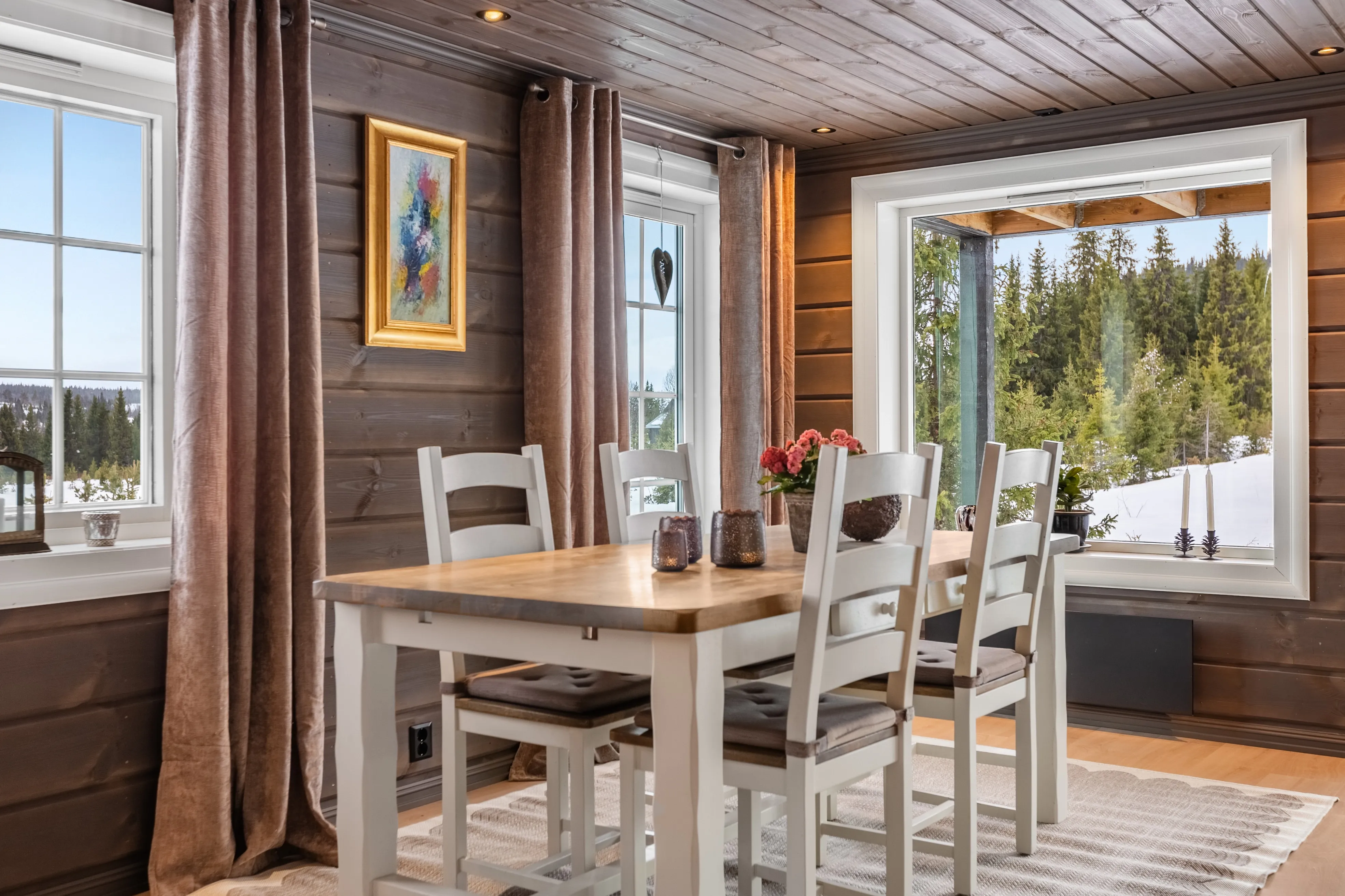 Modern 2-Bedroom Cabin with Sunlit Terrace in Tisleidalen, Norway - View image 12 of 32