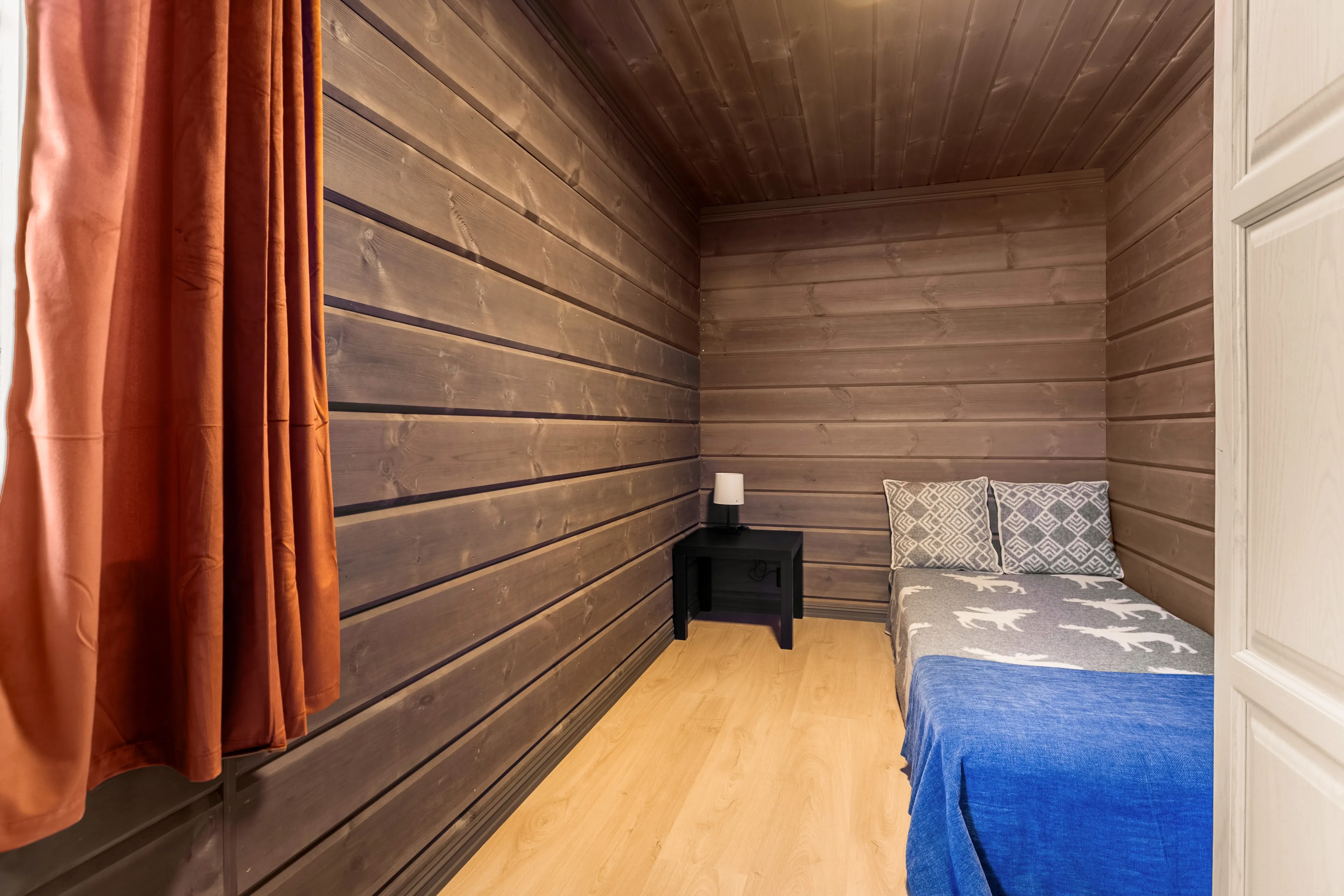 Modern 2-Bedroom Cabin with Sunlit Terrace in Tisleidalen, Norway - View image 20 of 32