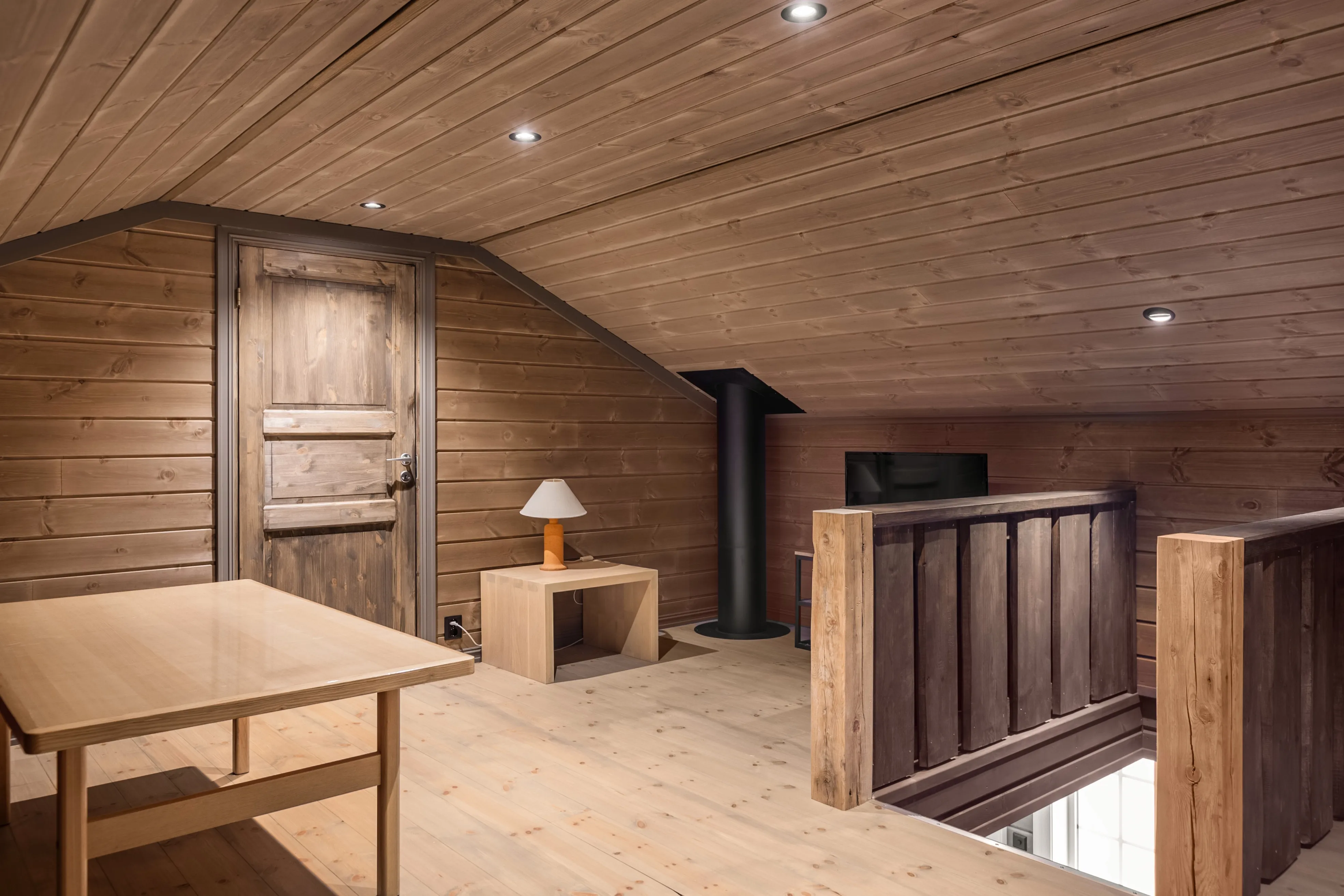 Modern 2-Bedroom Cabin with Sunlit Terrace in Tisleidalen, Norway - View image 23 of 32