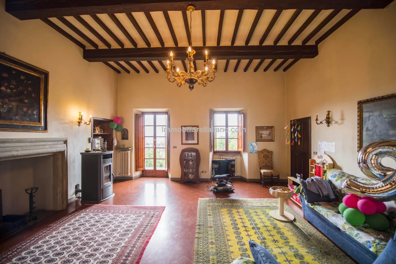 Villa storica con 3 camere da letto e ampio giardino a Sansepolcro, in Toscana - Visualizza immagine 33 di 66