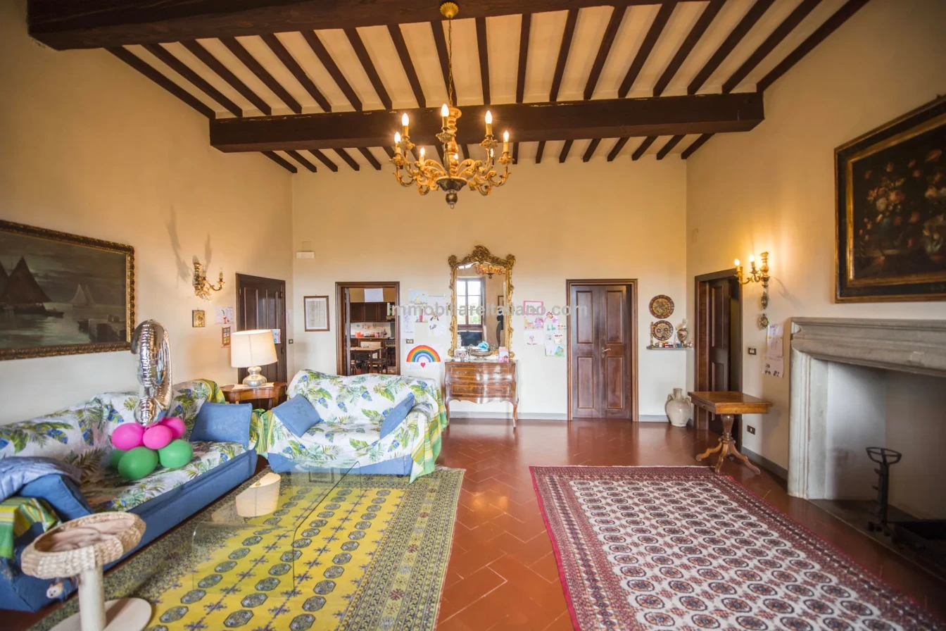 Villa storica con 3 camere da letto e ampio giardino a Sansepolcro, in Toscana - Visualizza immagine 36 di 66