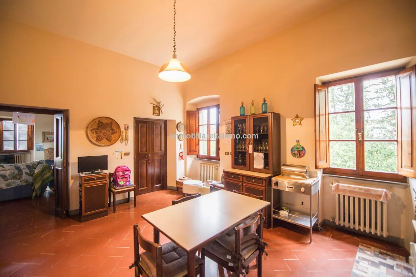 Villa storica con 3 camere da letto e ampio giardino a Sansepolcro, in Toscana - Visualizza immagine 37 di 66