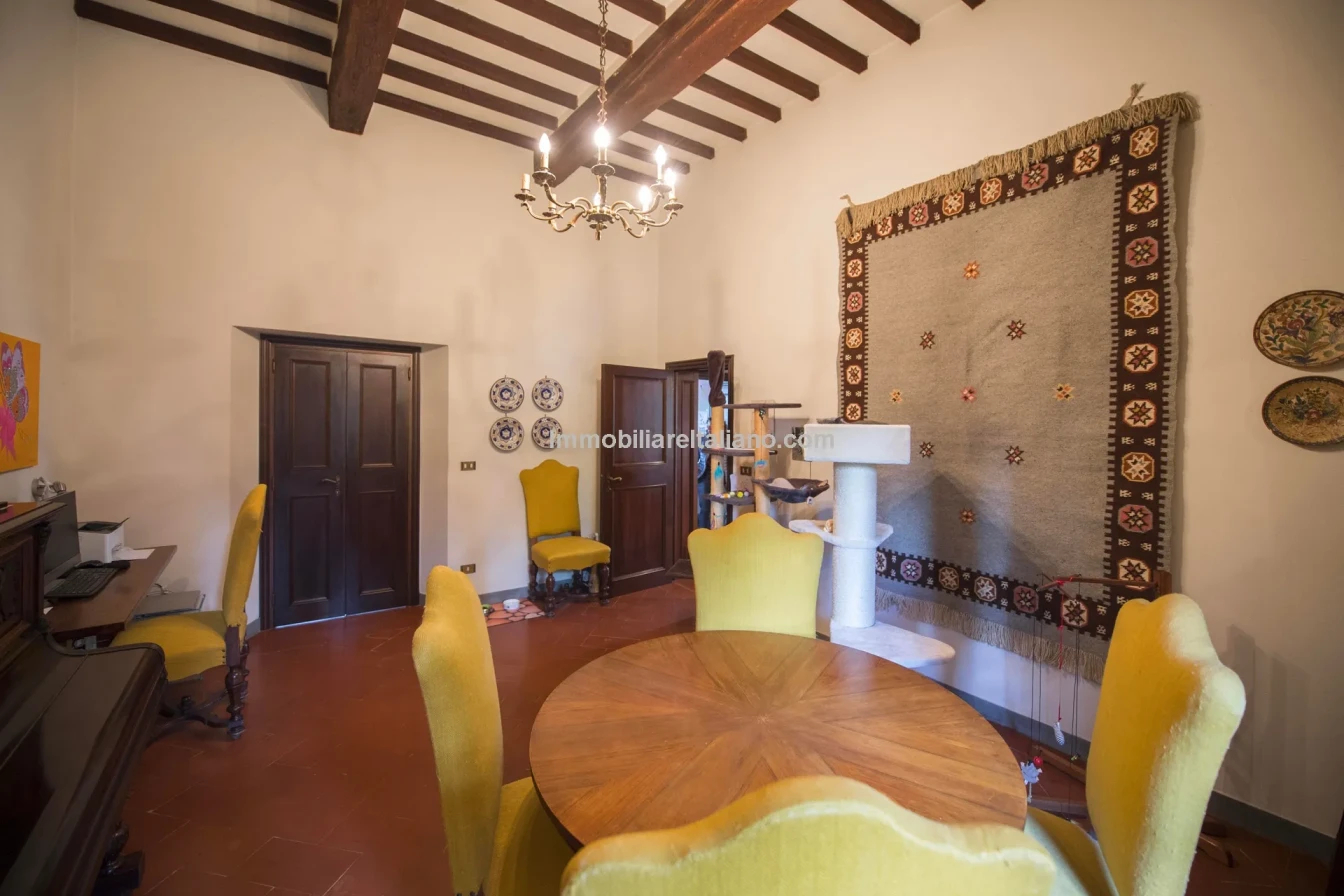 Villa storica con 3 camere da letto e ampio giardino a Sansepolcro, in Toscana - Visualizza immagine 41 di 66