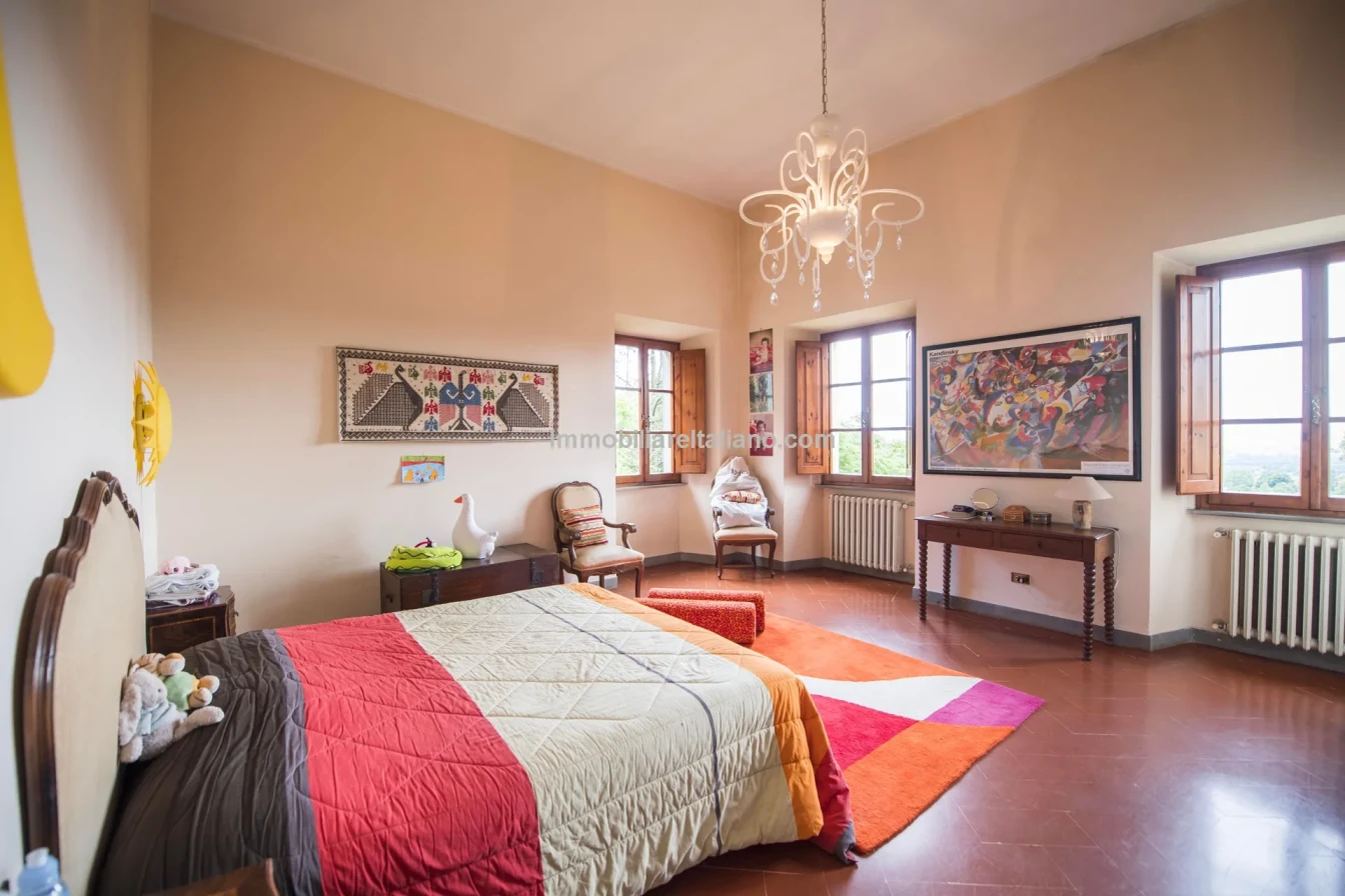 Villa storica con 3 camere da letto e ampio giardino a Sansepolcro, in Toscana - Visualizza immagine 42 di 66