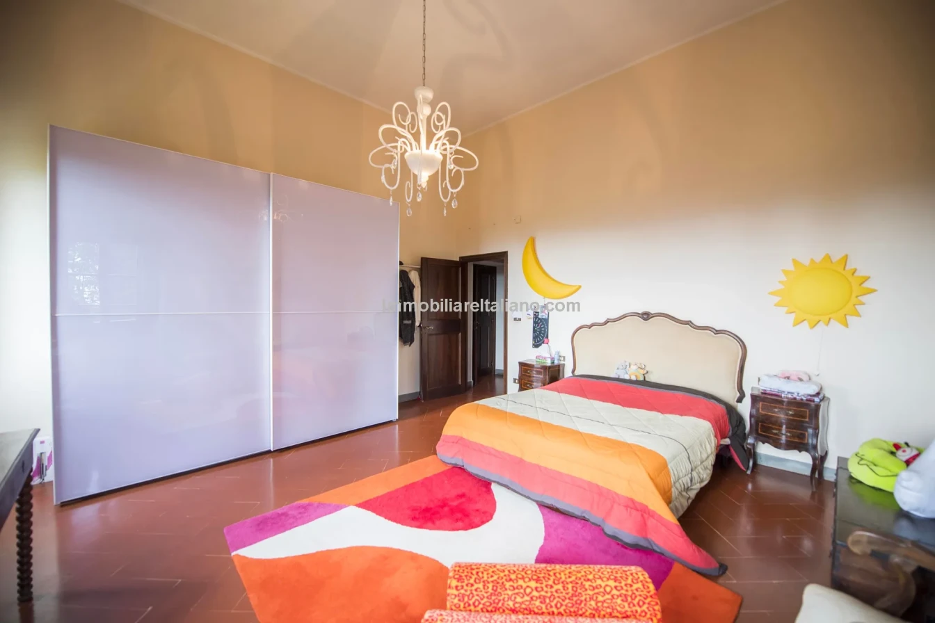 Villa storica con 3 camere da letto e ampio giardino a Sansepolcro, in Toscana - Visualizza immagine 44 di 66