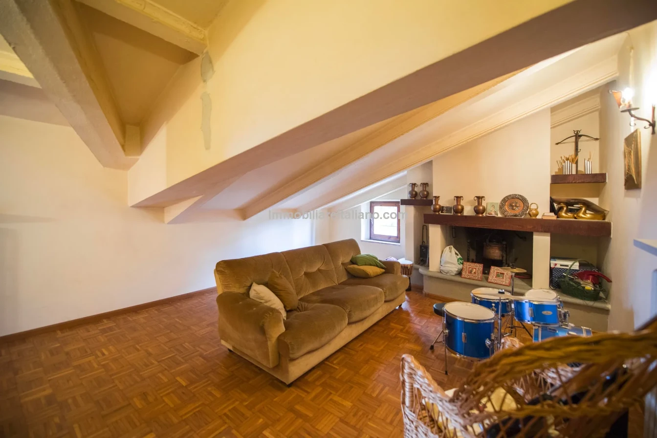 Villa storica con 3 camere da letto e ampio giardino a Sansepolcro, in Toscana - Visualizza immagine 49 di 66