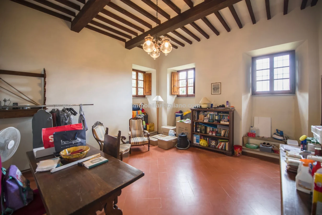 Villa storica con 3 camere da letto e ampio giardino a Sansepolcro, in Toscana - Visualizza immagine 56 di 66