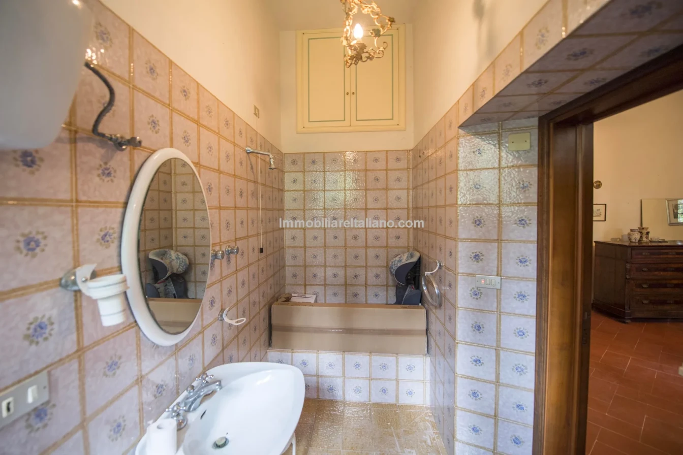 Villa storica con 3 camere da letto e ampio giardino a Sansepolcro, in Toscana - Visualizza immagine 64 di 66