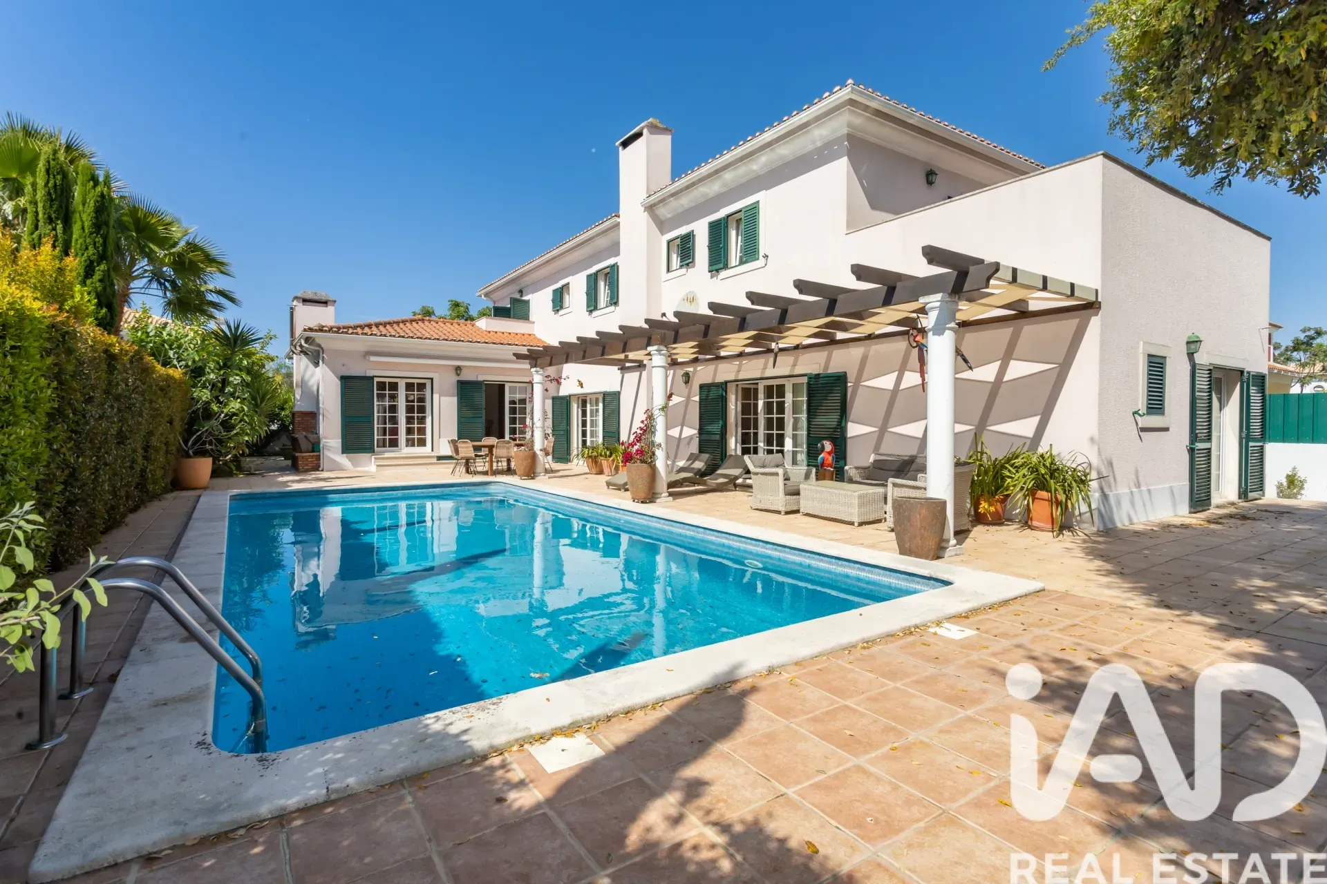 Contemporary 4-Bedroom House with Pool and Garden in Serene Azeitão - View image 9 of 38