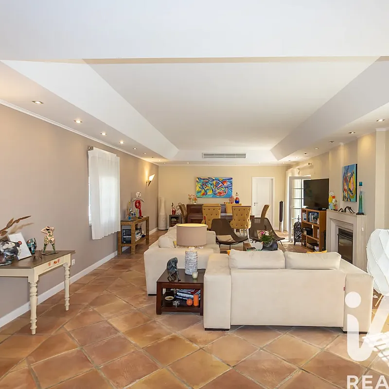 View image 16