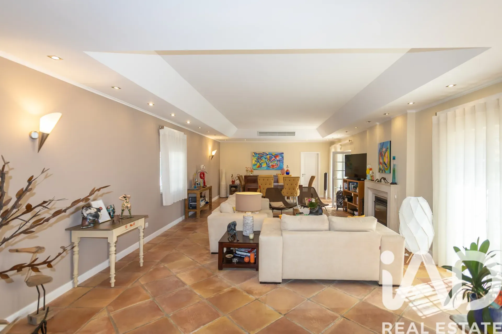 Contemporary 4-Bedroom House with Pool and Garden in Serene Azeitão - View image 16 of 38