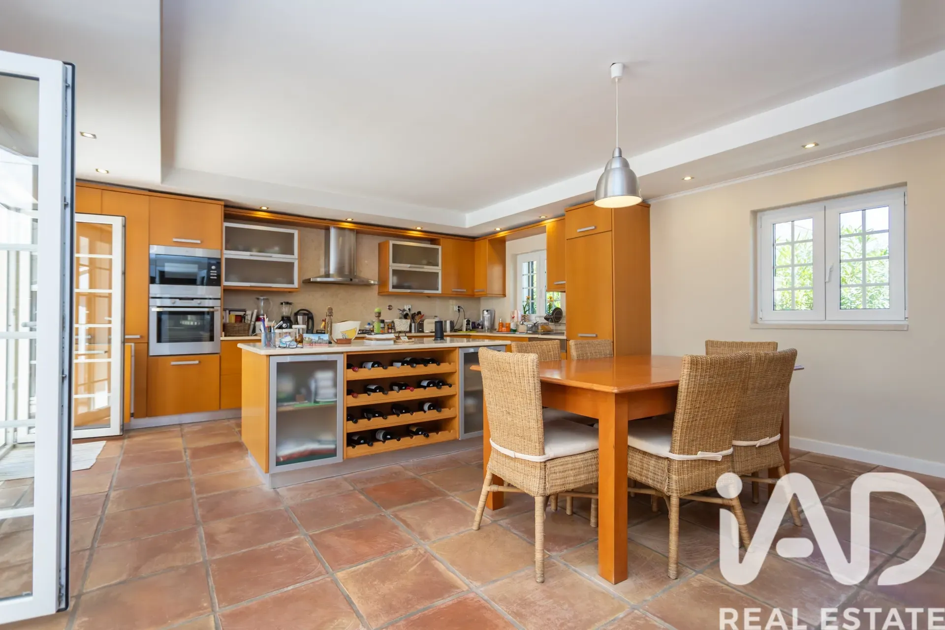 Contemporary 4-Bedroom House with Pool and Garden in Serene Azeitão - View image 22 of 38