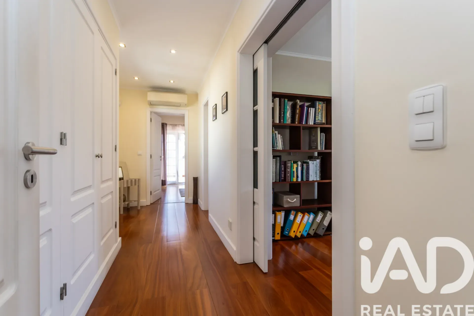 Contemporary 4-Bedroom House with Pool and Garden in Serene Azeitão - View image 32 of 38