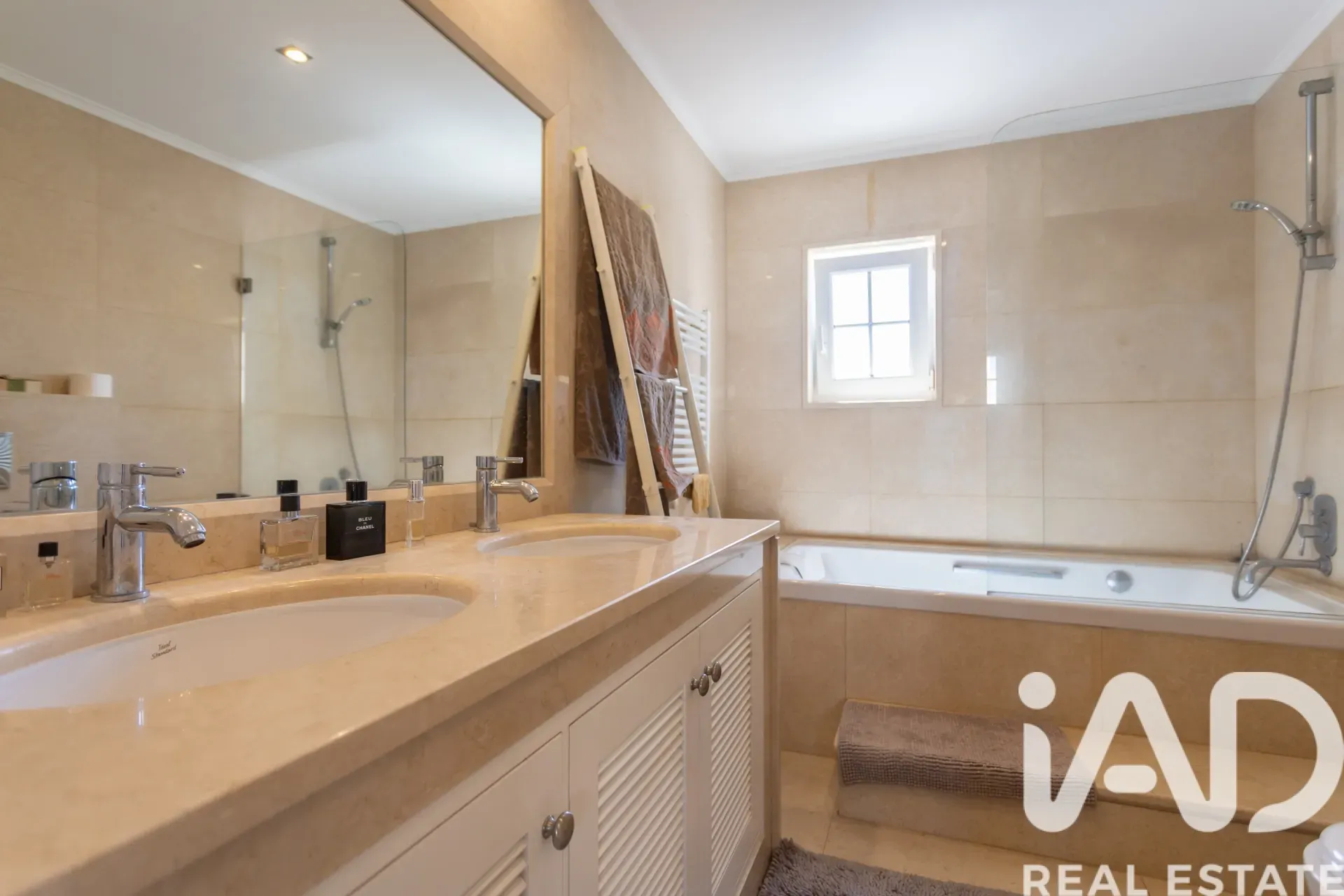 Contemporary 4-Bedroom House with Pool and Garden in Serene Azeitão - View image 35 of 38